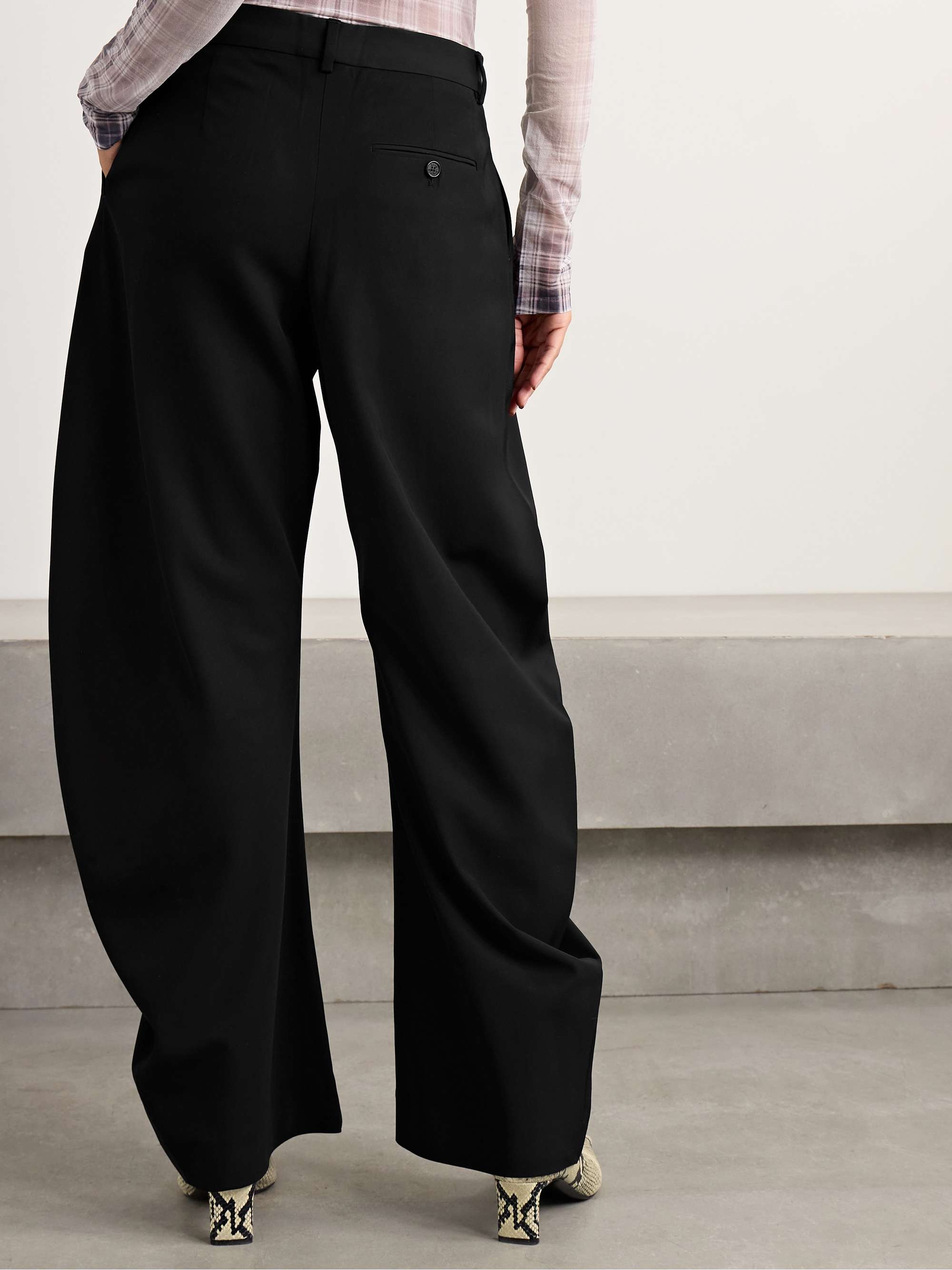Crepe barrel-leg pants view