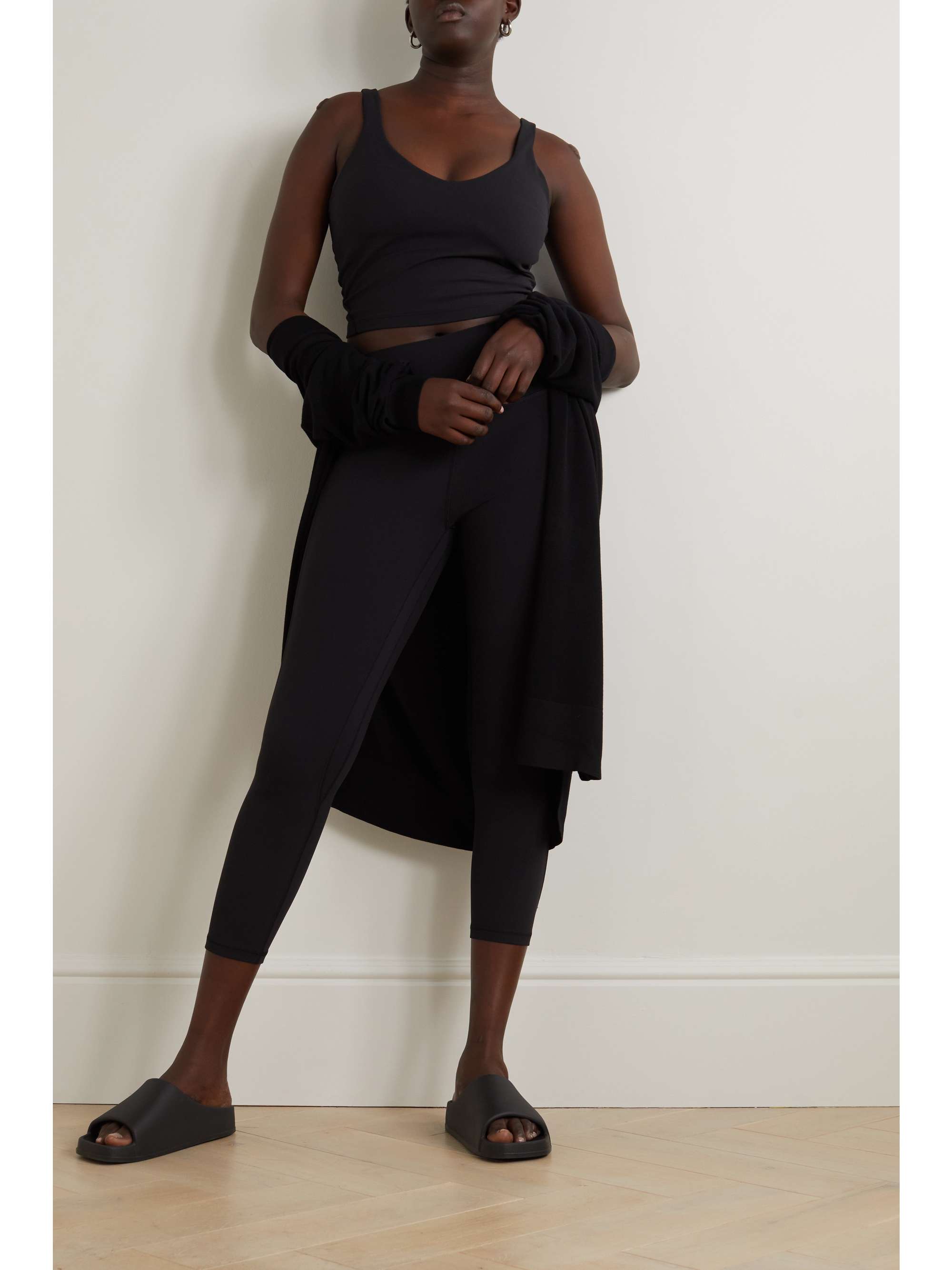 Align cropped high-rise leggings view