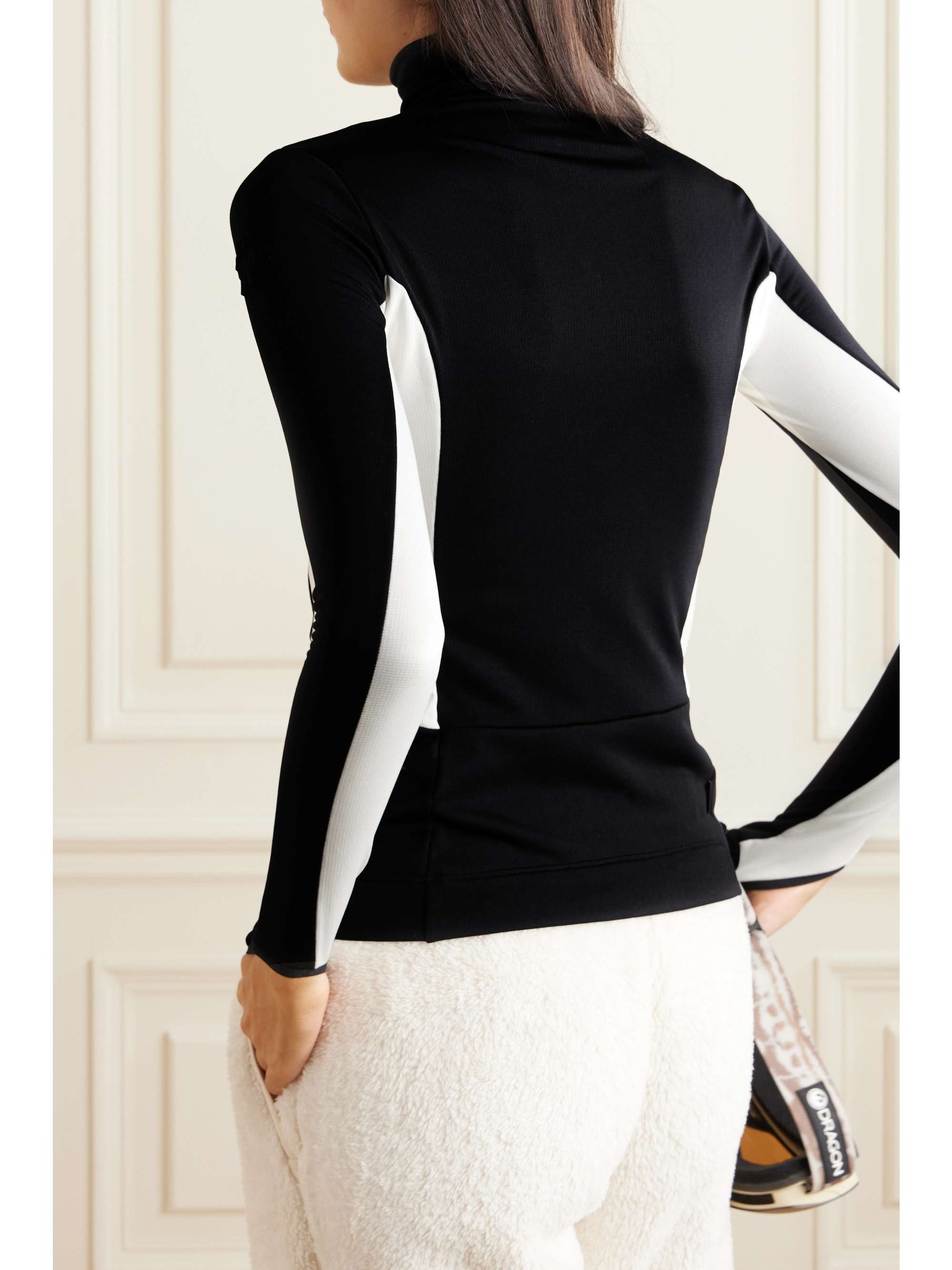 Two-tone stretch-jersey base layer view