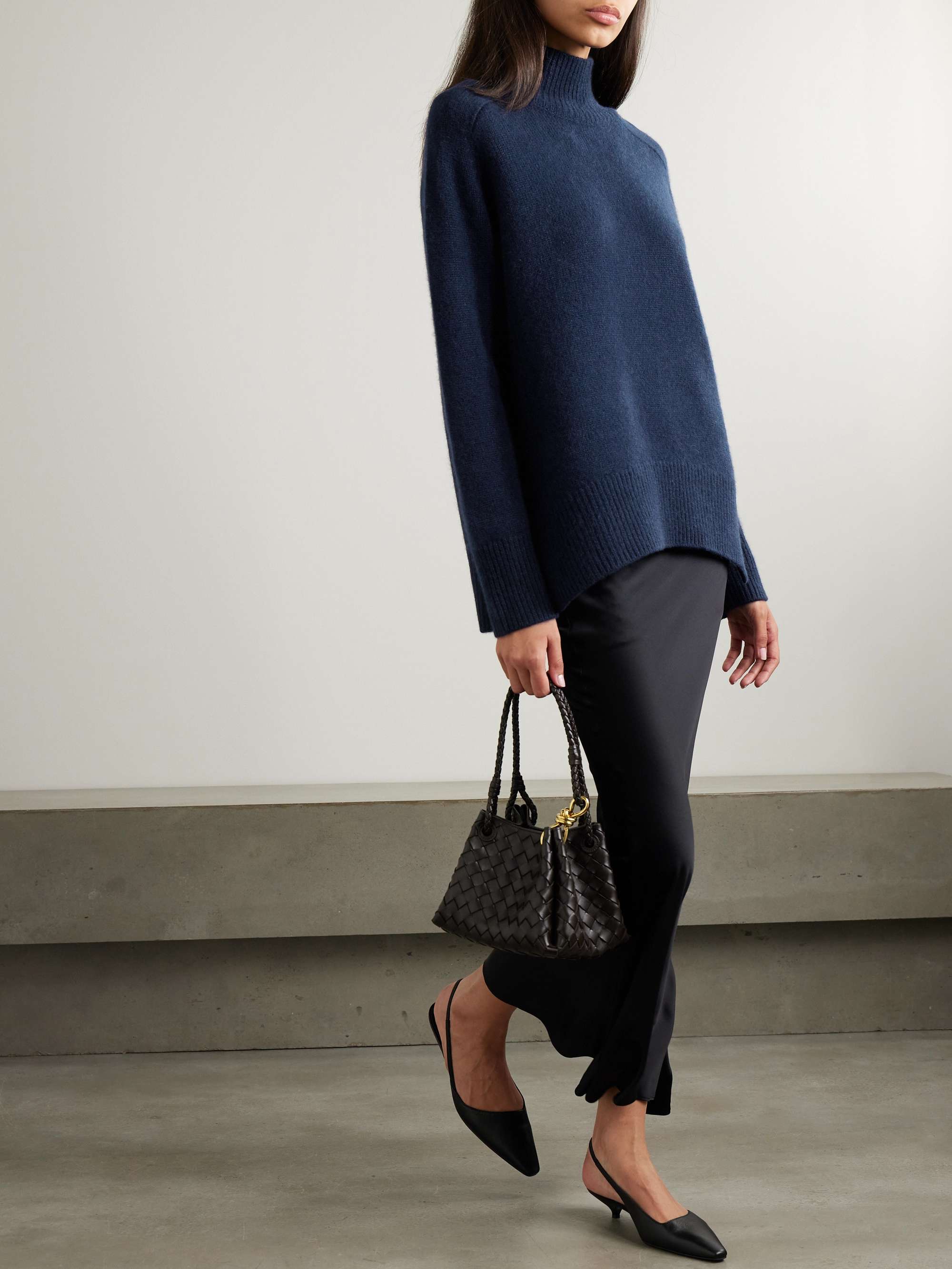 Edith cashmere turtleneck sweater view