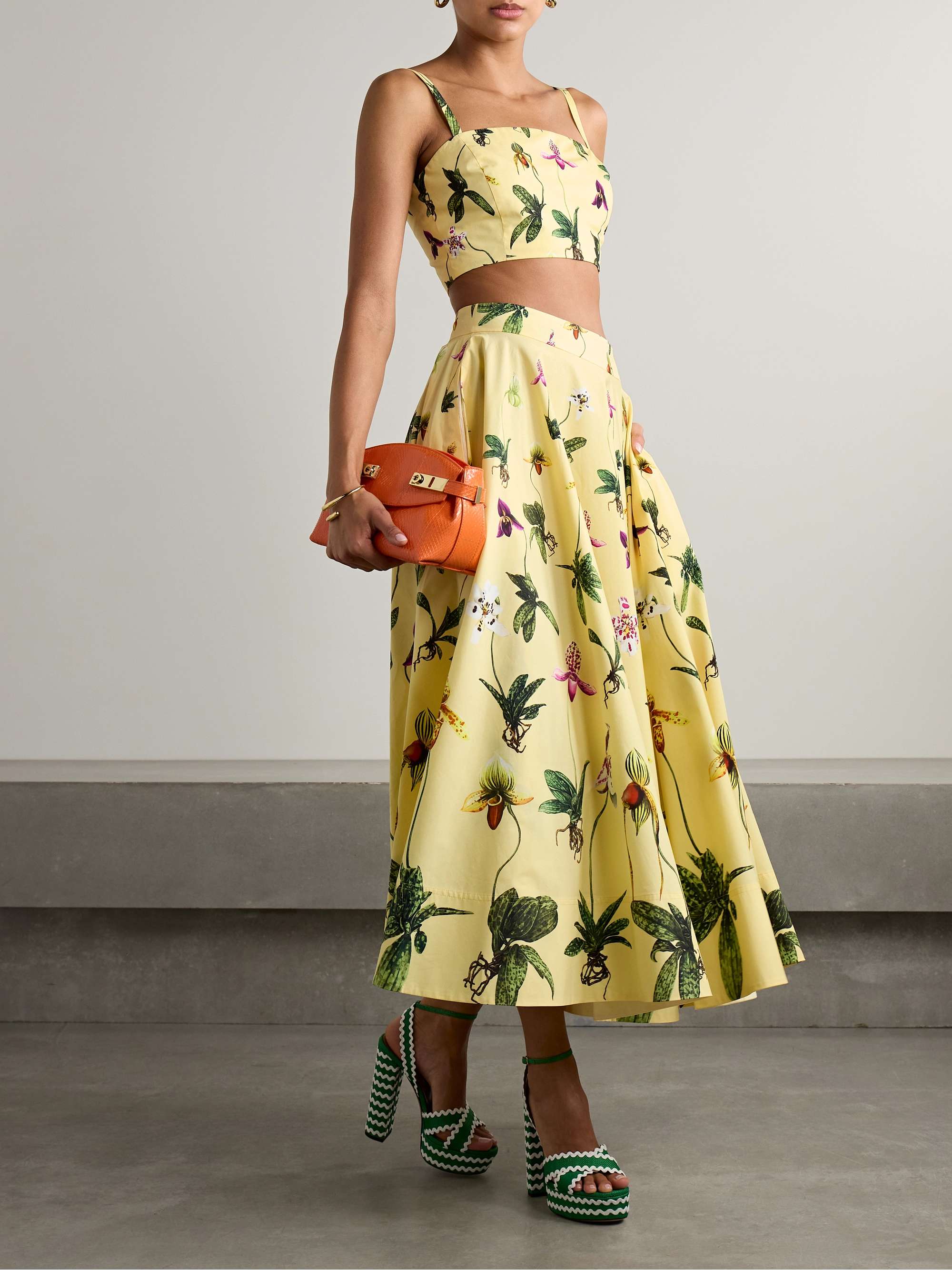 Cropped floral-print cotton-blend poplin top view