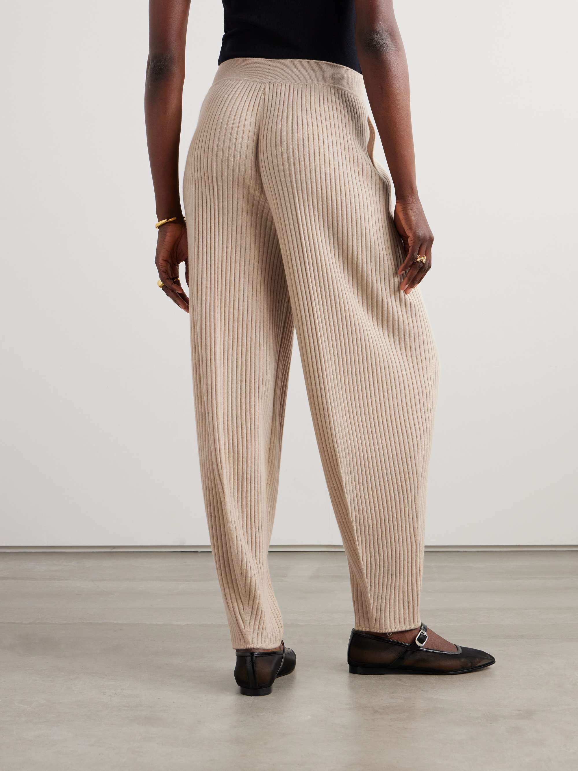 Ribbed cashmere tapered pants view