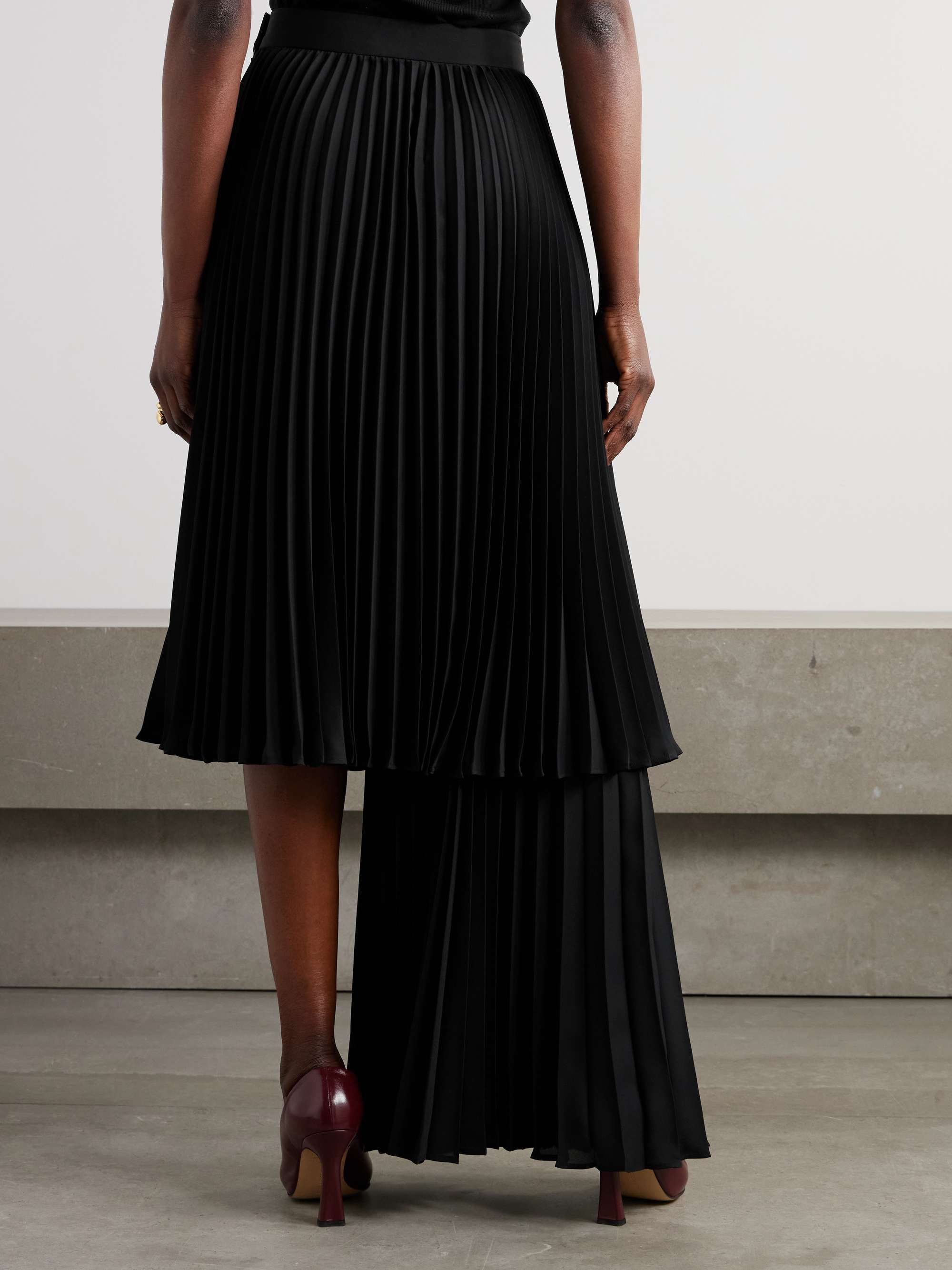 Layered pleated twill midi skirt view