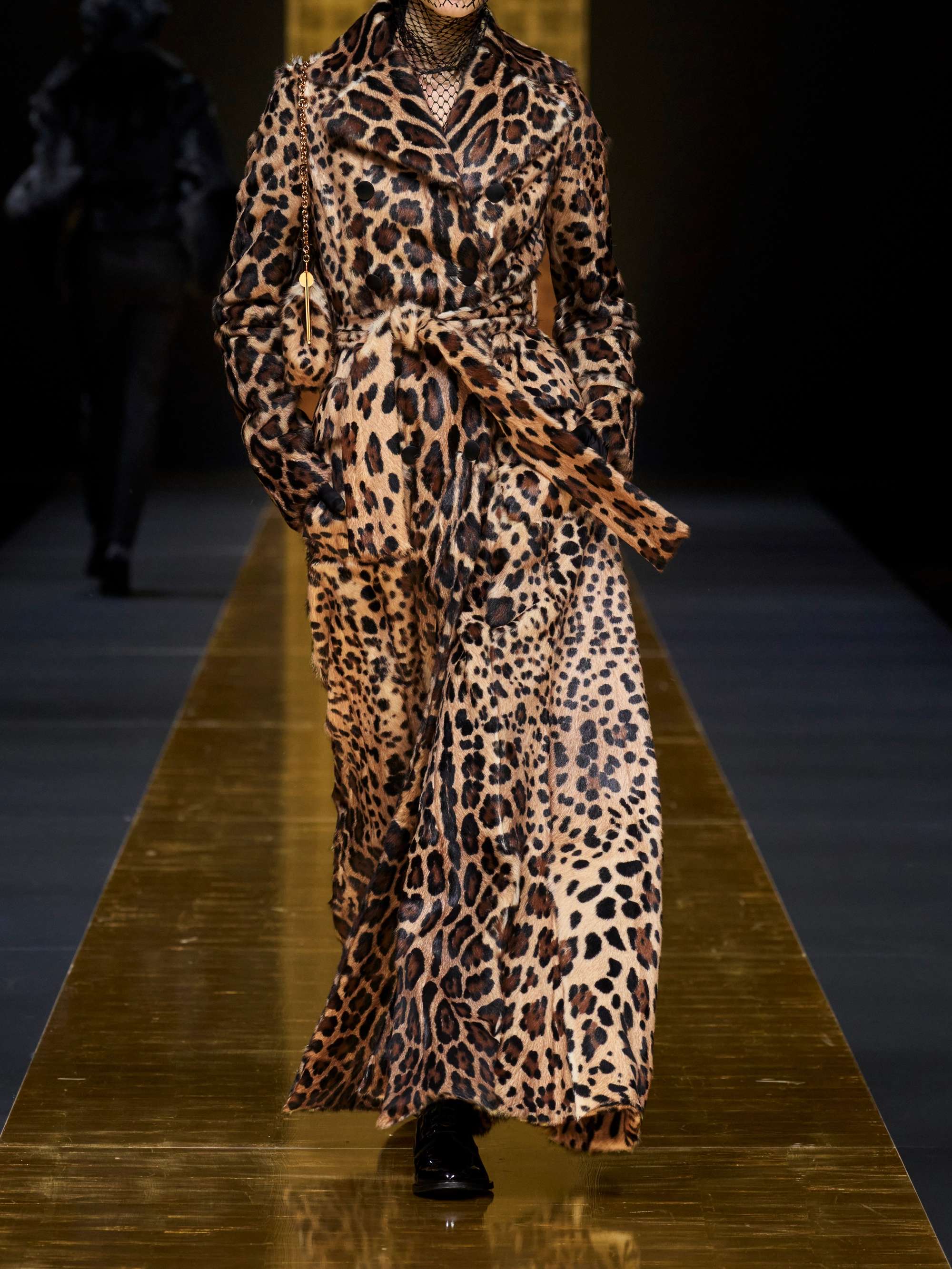 Belted double-breasted leopard-print goat hair coat view