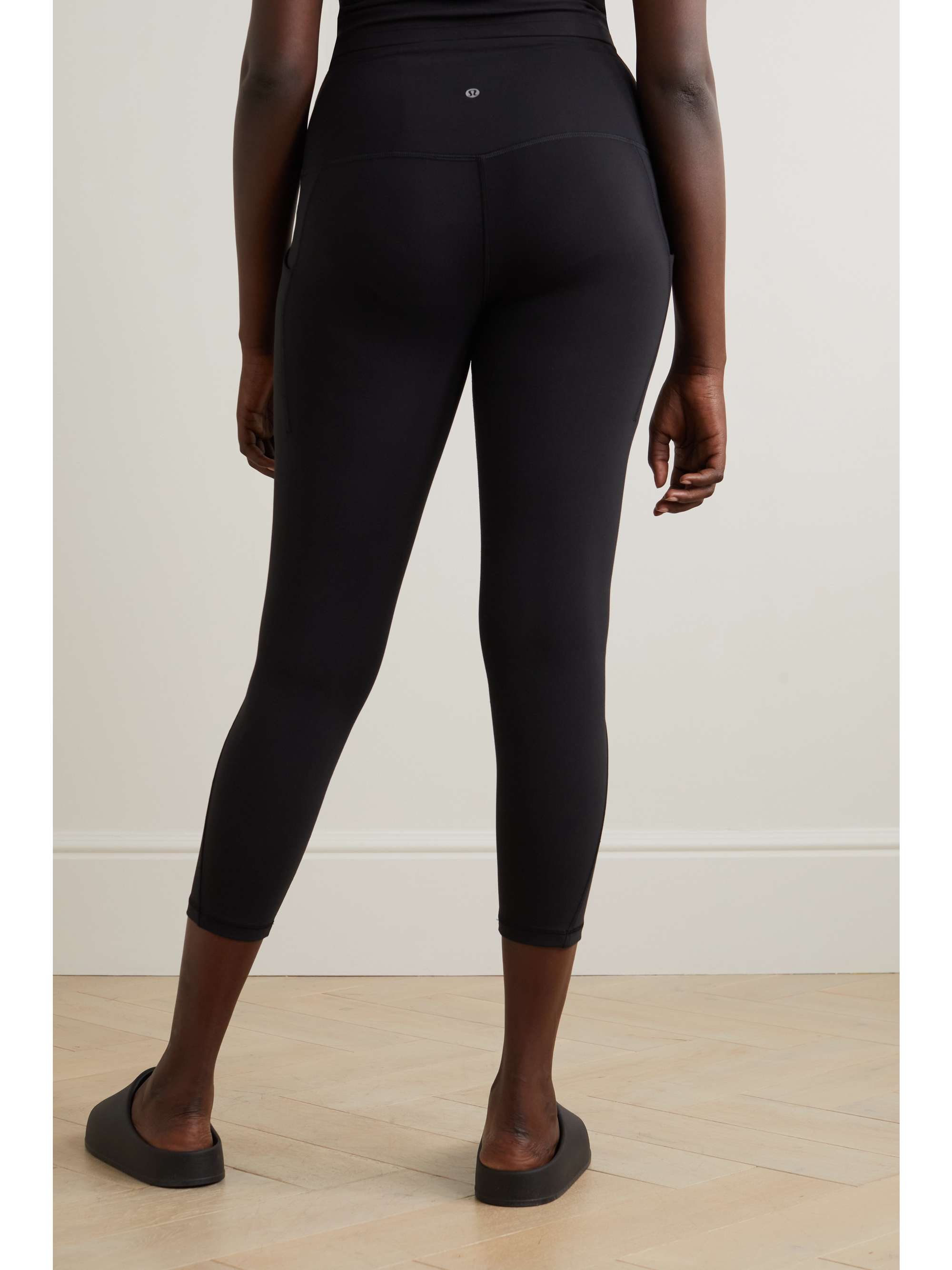 Align cropped high-rise leggings view