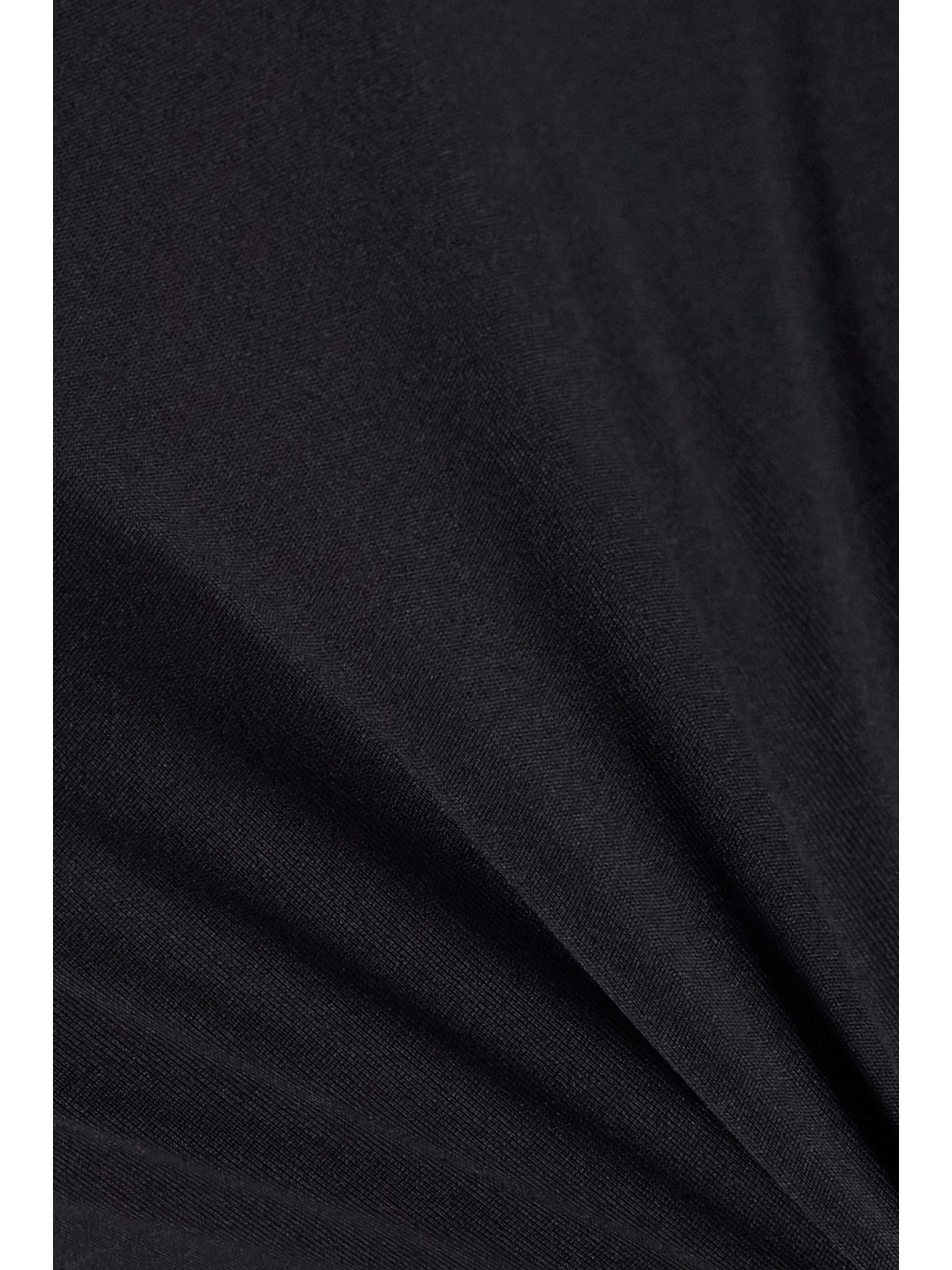 Train stretch sports bra view