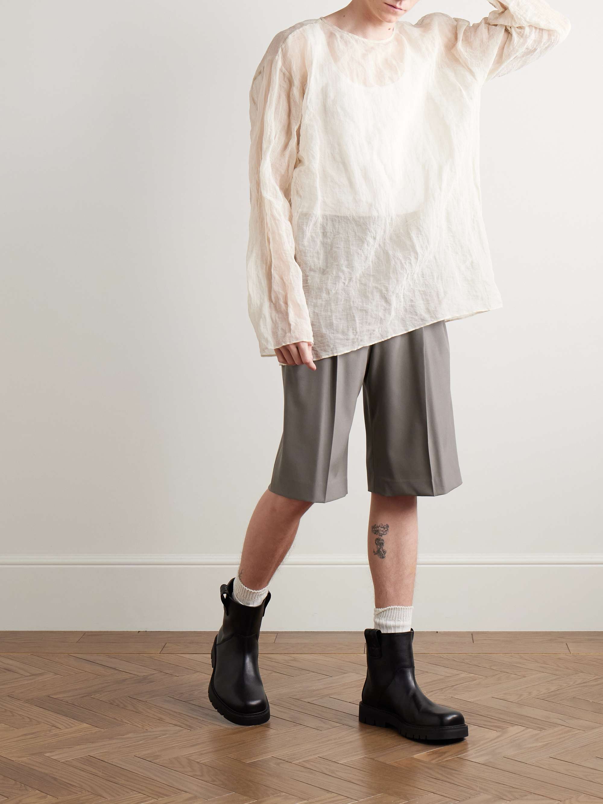 Straight-Leg Pleated Wool Bermuda Shorts view