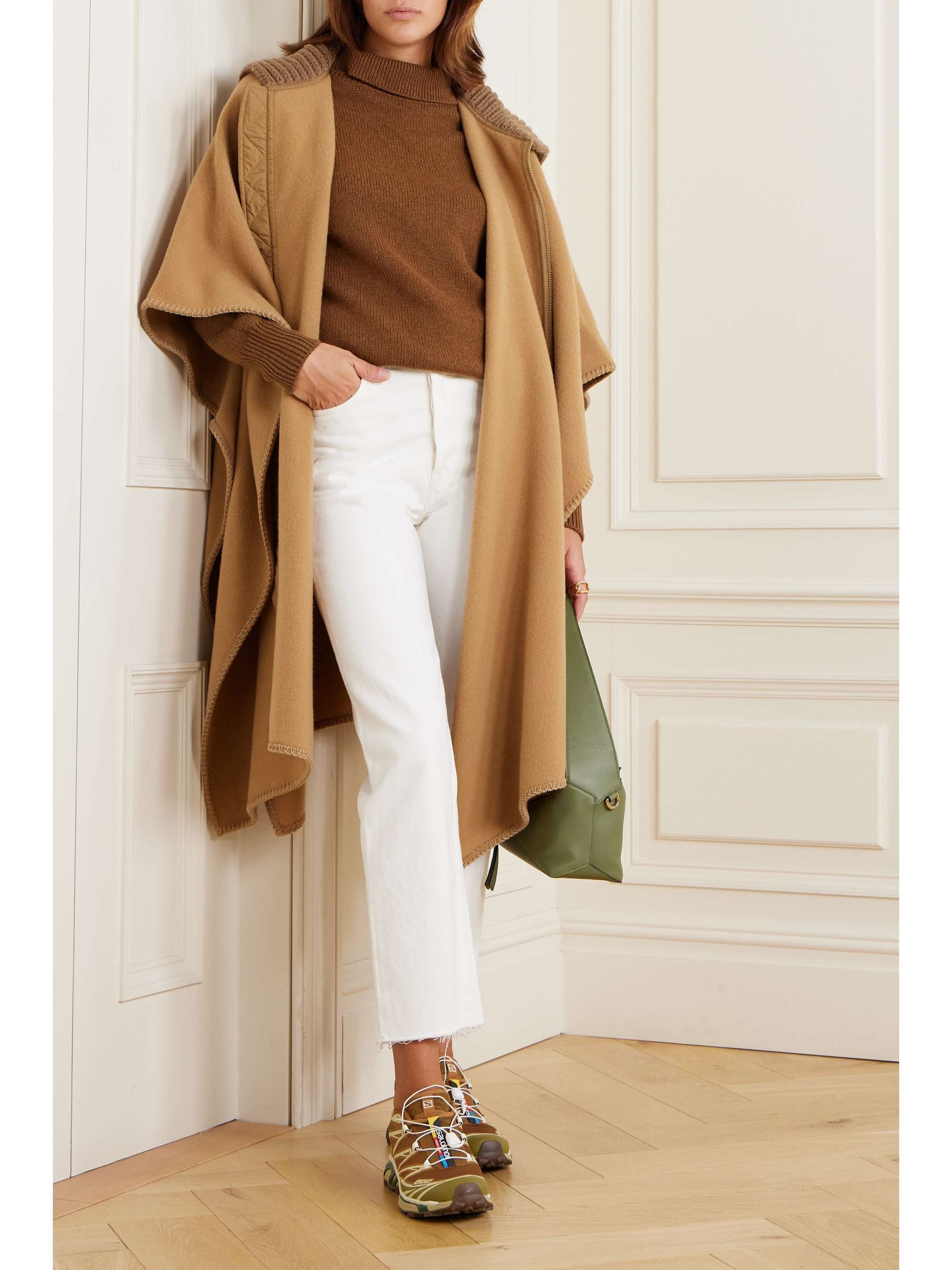 Wool cape view