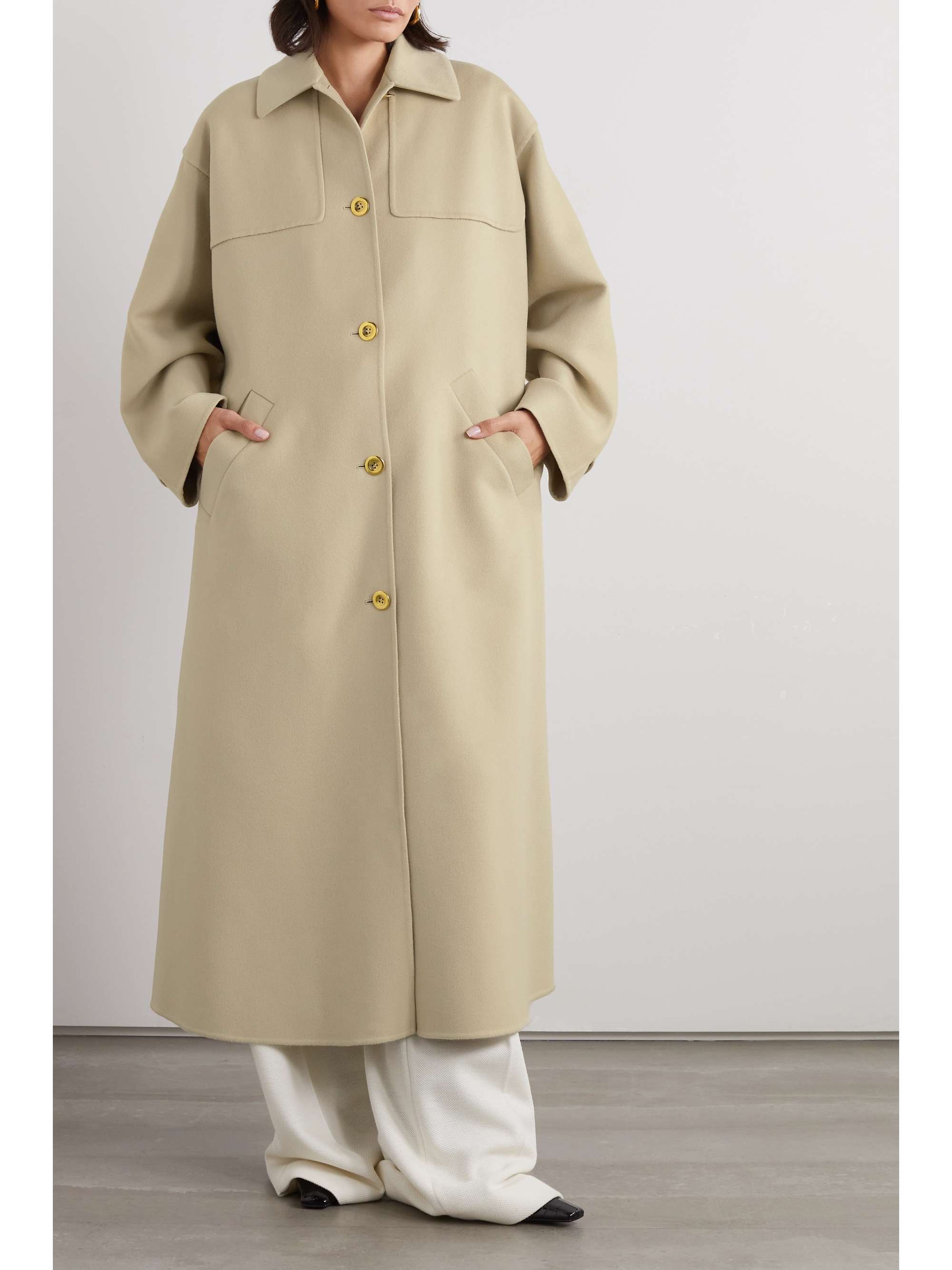 Ardis cashmere coat view