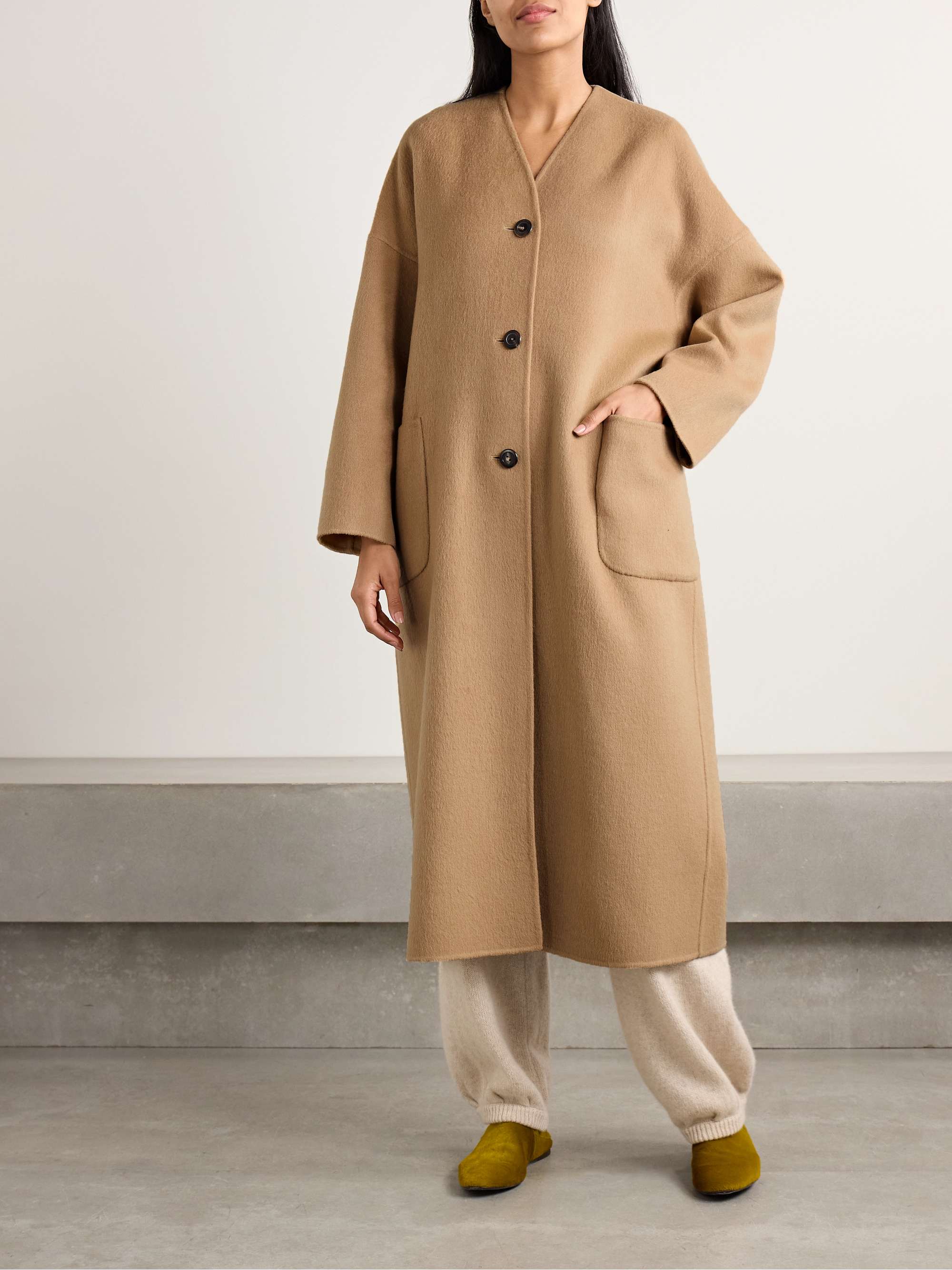 Kyma cashmere coat view