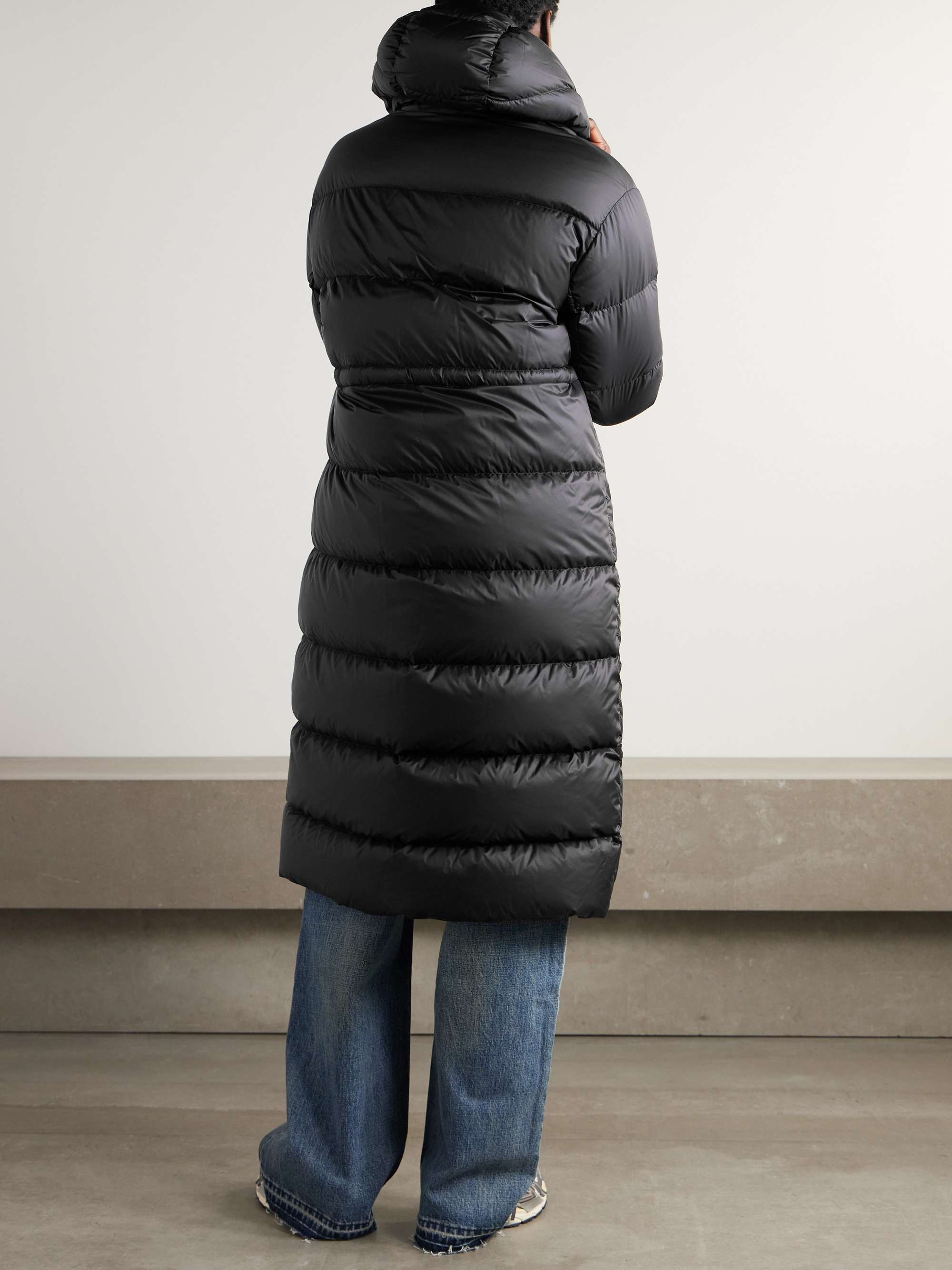 Boulogne reversible hooded quilted down coat view
