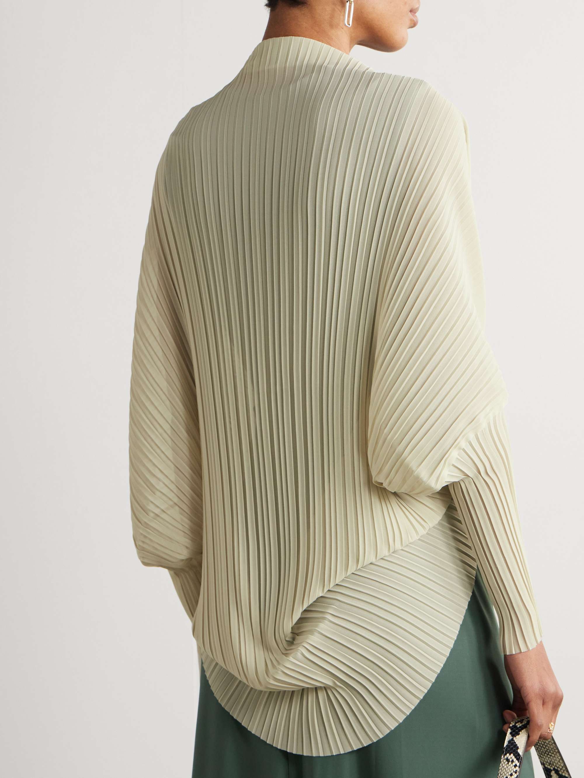 Vesuvio plissé-chiffon cape view