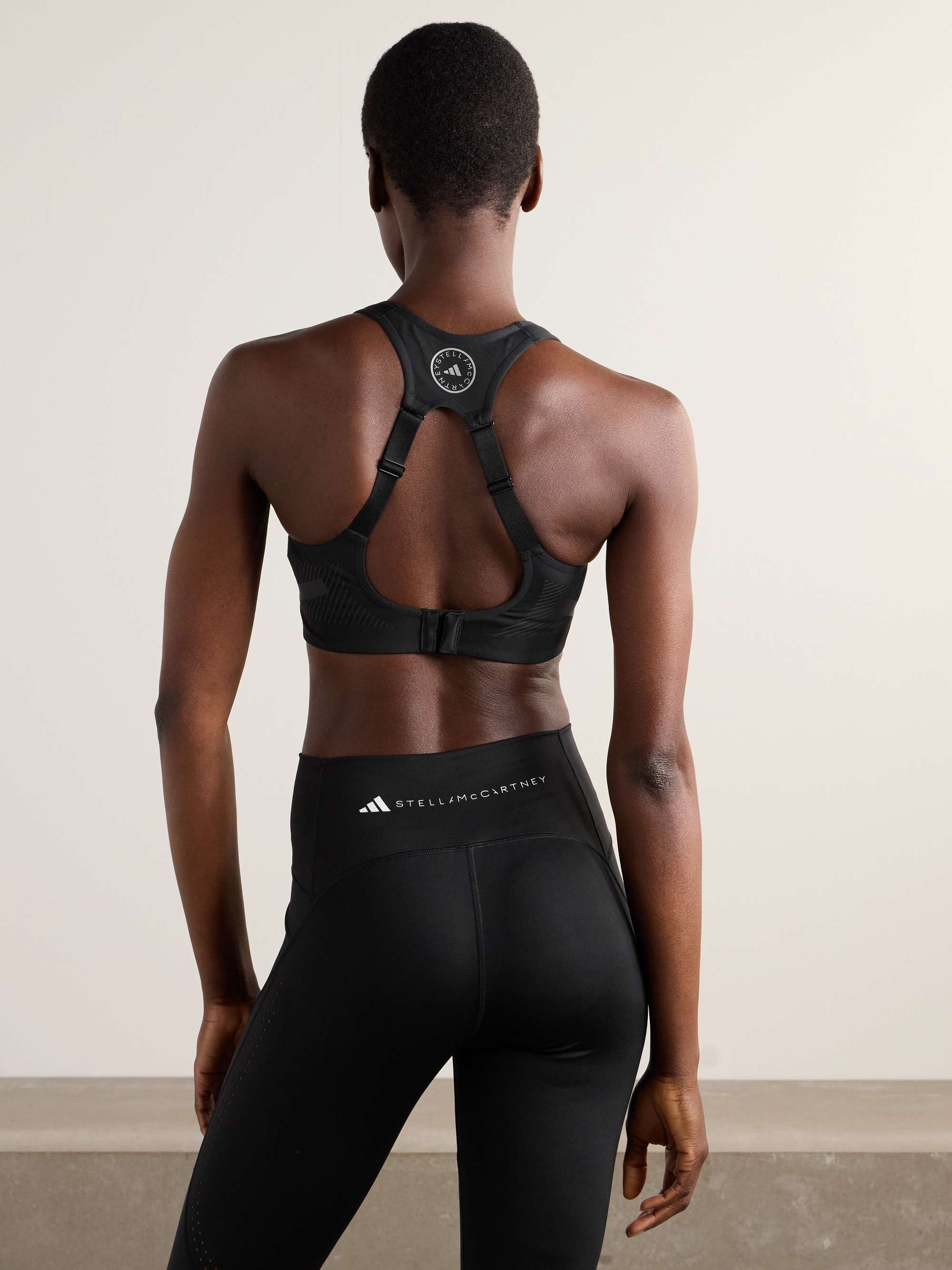 TruePace AEROREADY HEAT.RDY cutout stretch recycled sports bra view