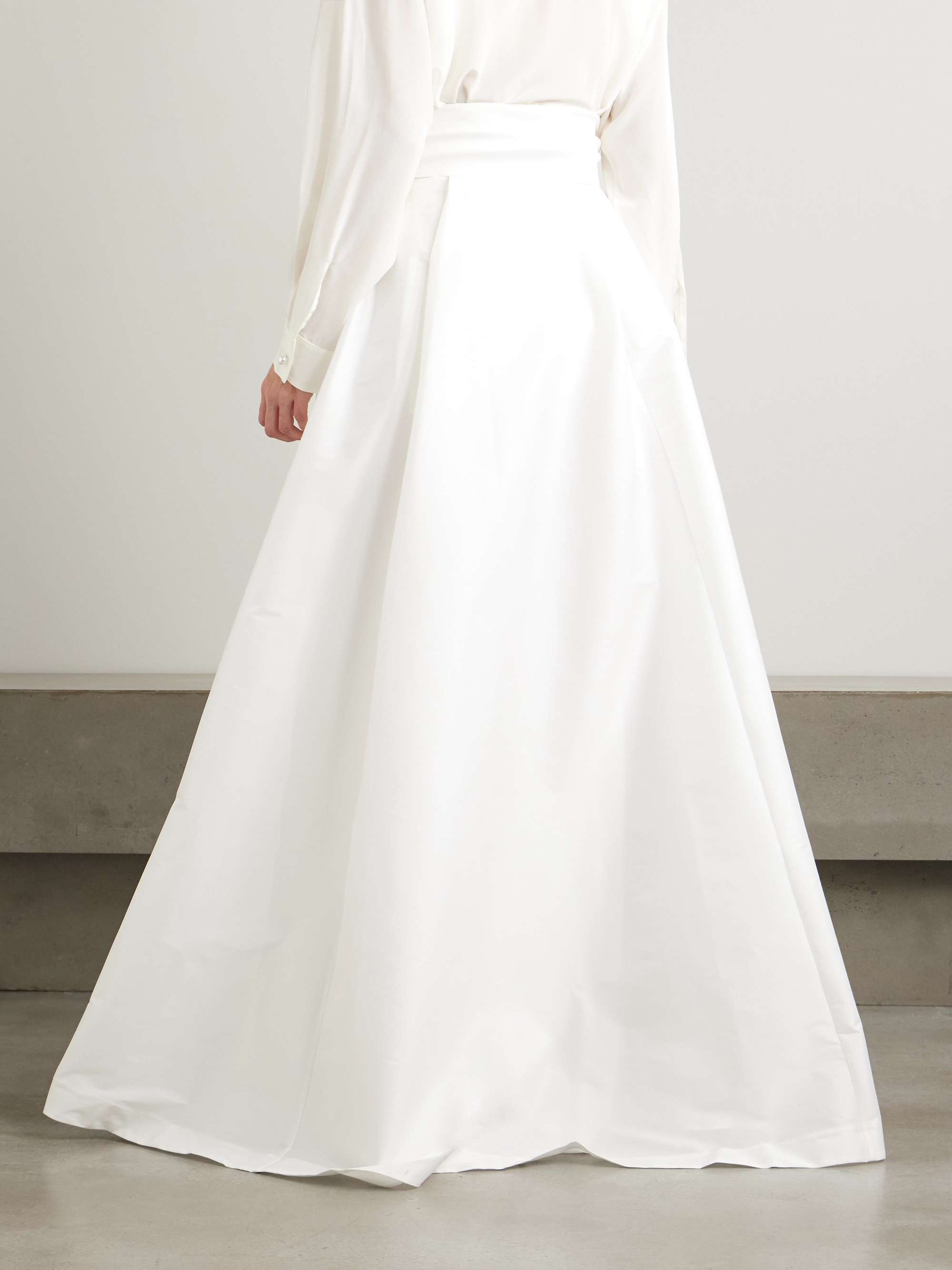 Beatrice bow-detailed taffeta maxi skirt view