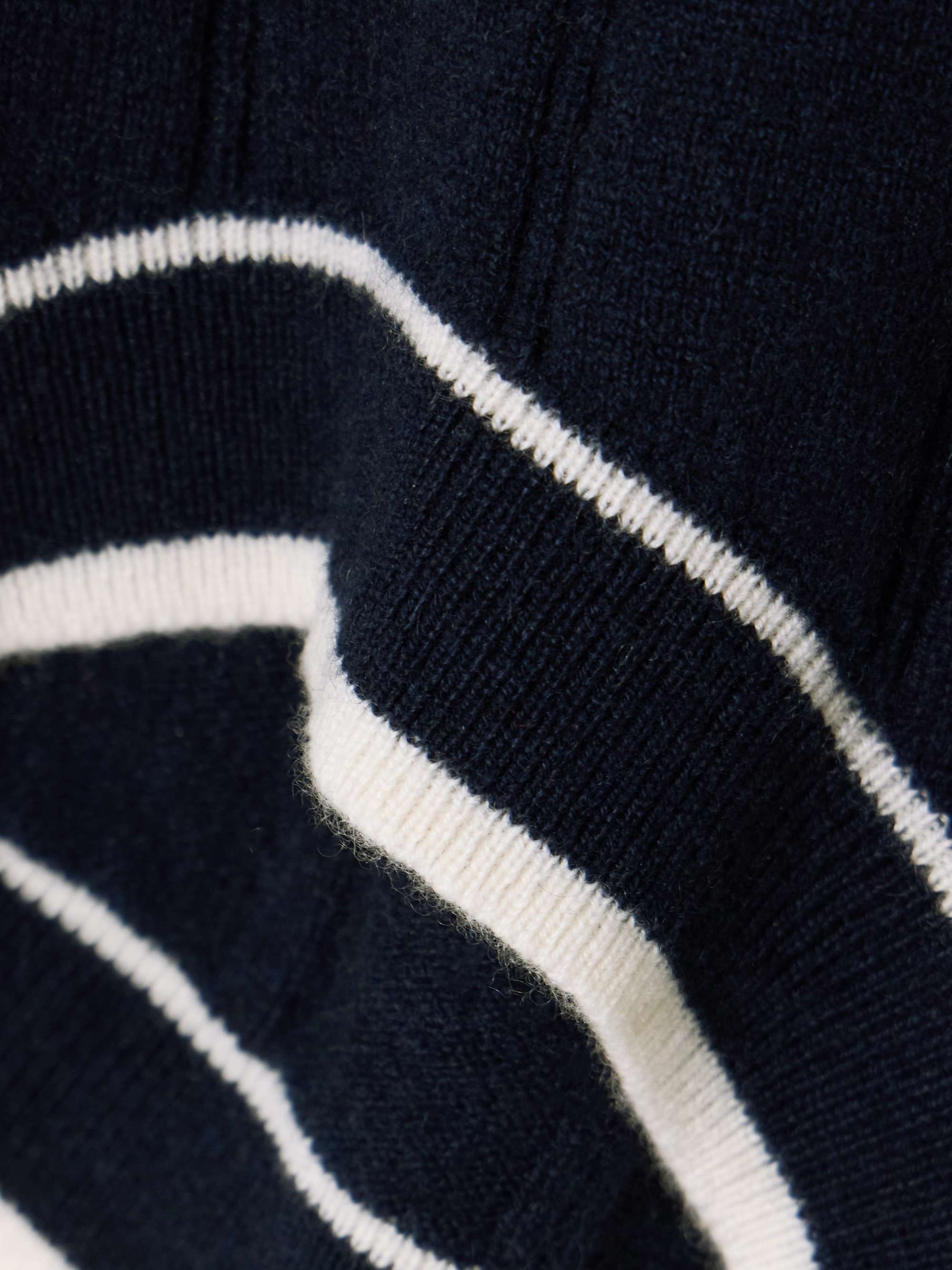 Ribbed cashmere shorts view