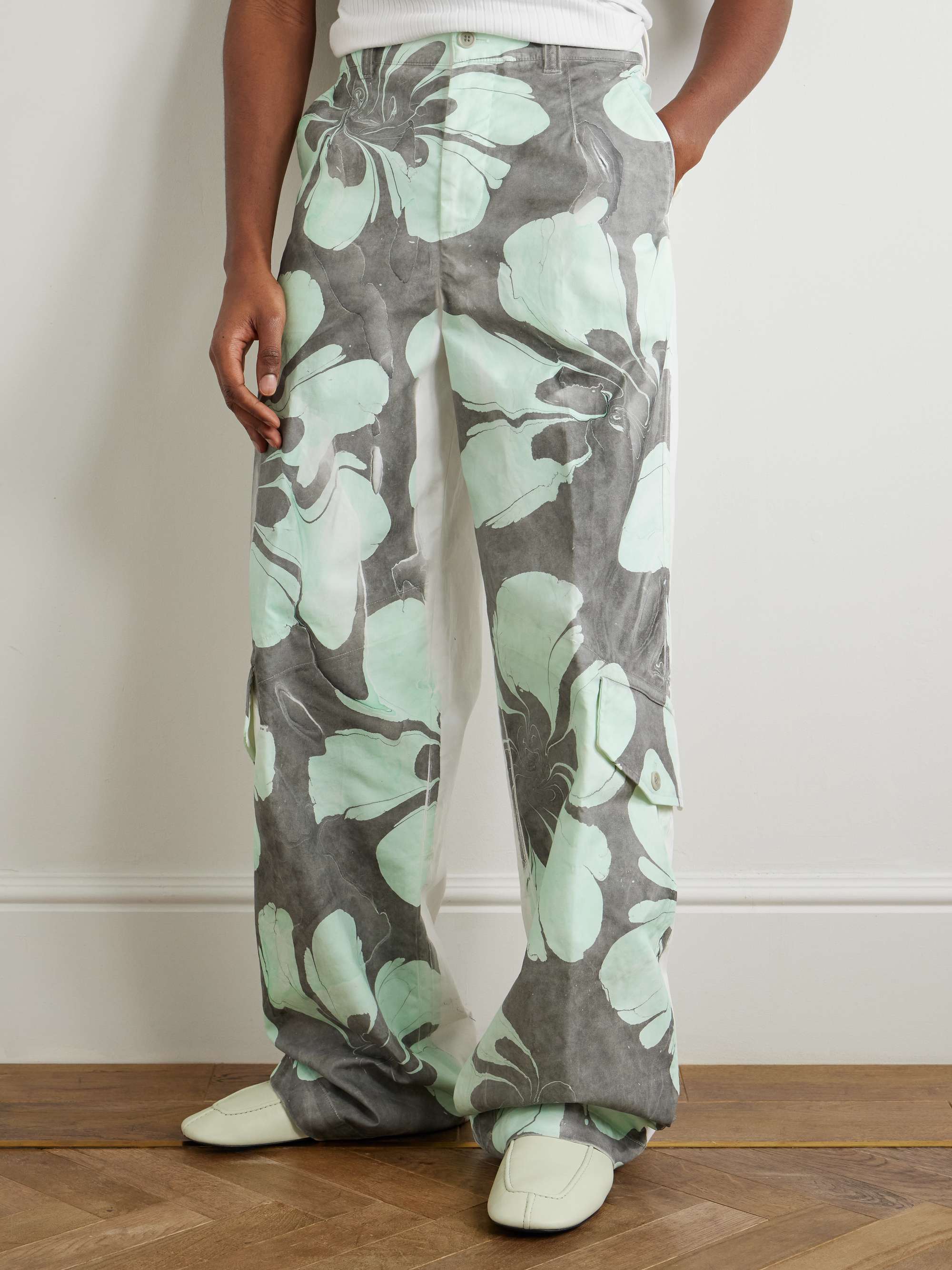 Wide-Leg Floral-Print Cotton Cargo Trousers view