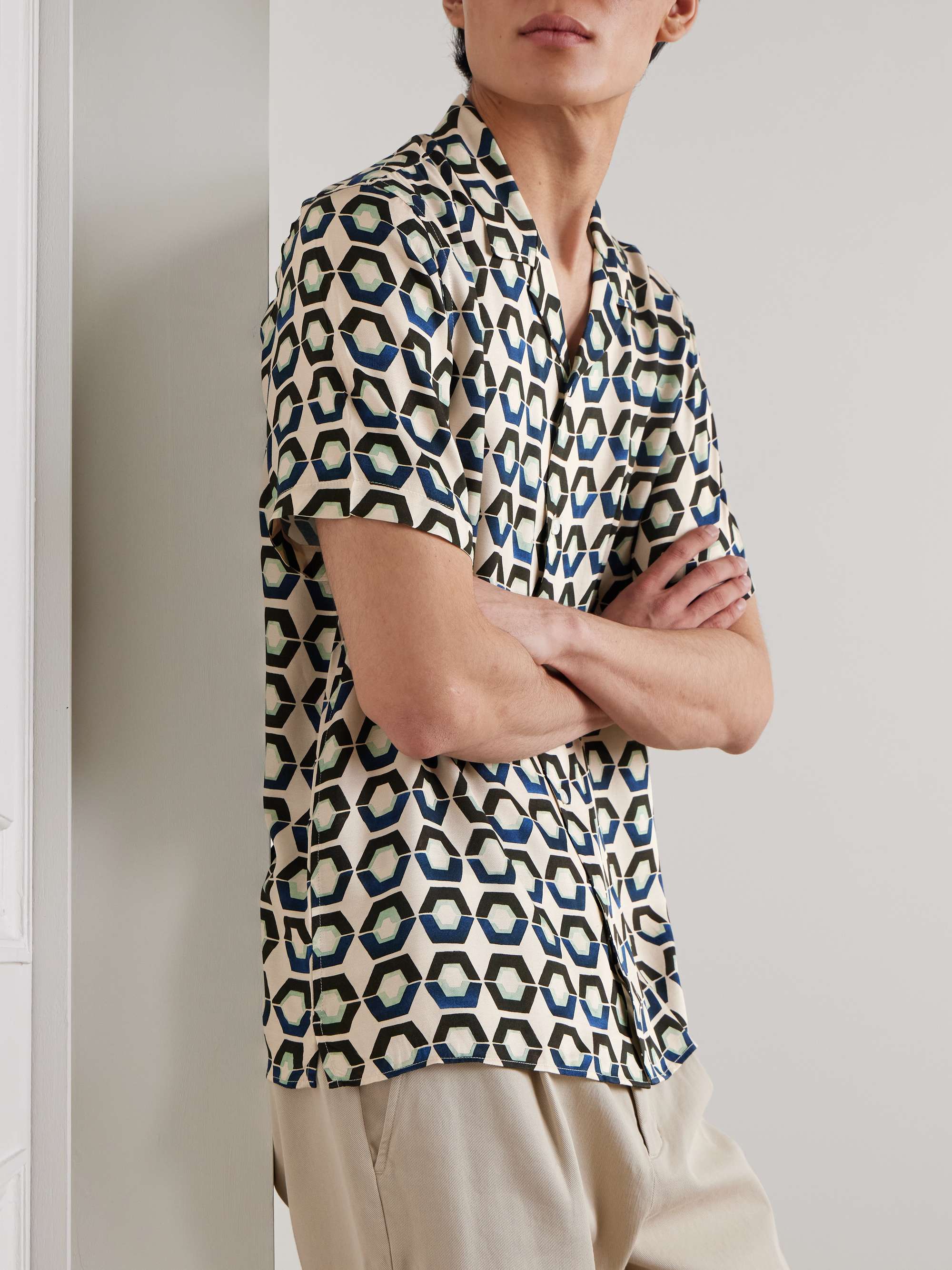 Geo Camp-Collar Printed ECOVERO™-Twill Shirt view