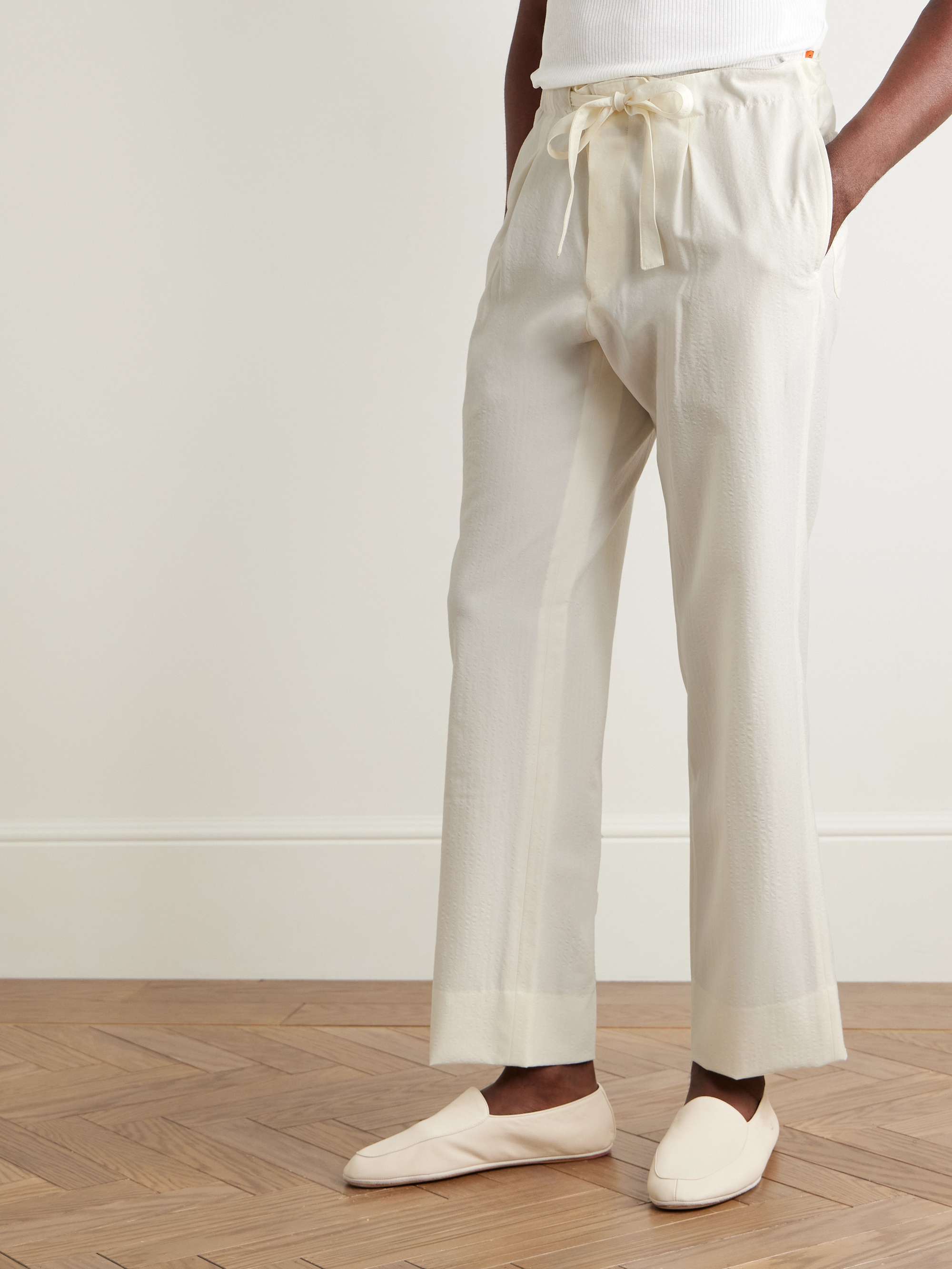 Straight-Leg Pleated Wool-Seersucker Drawstring Trousers view