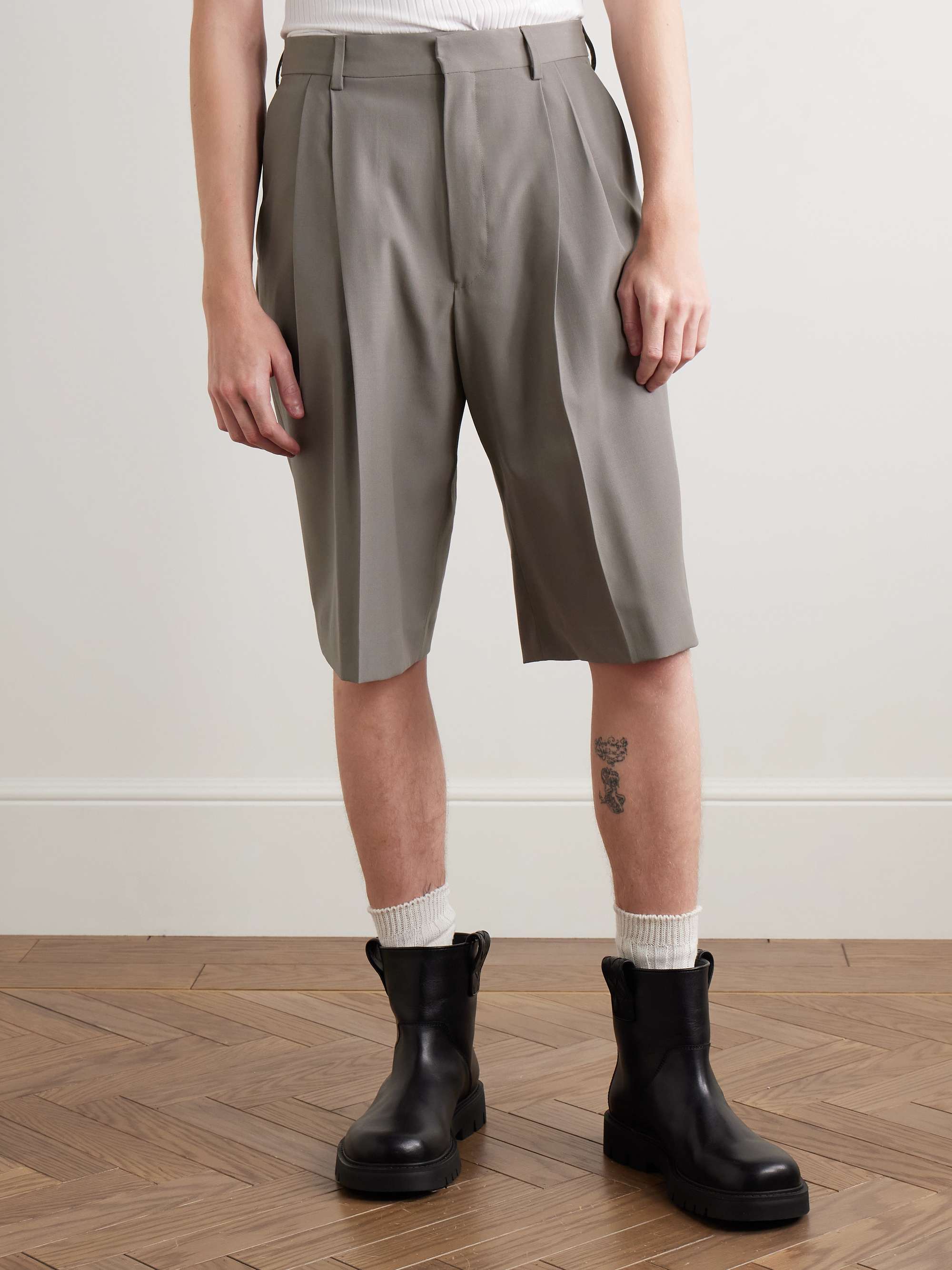 Straight-Leg Pleated Wool Bermuda Shorts view