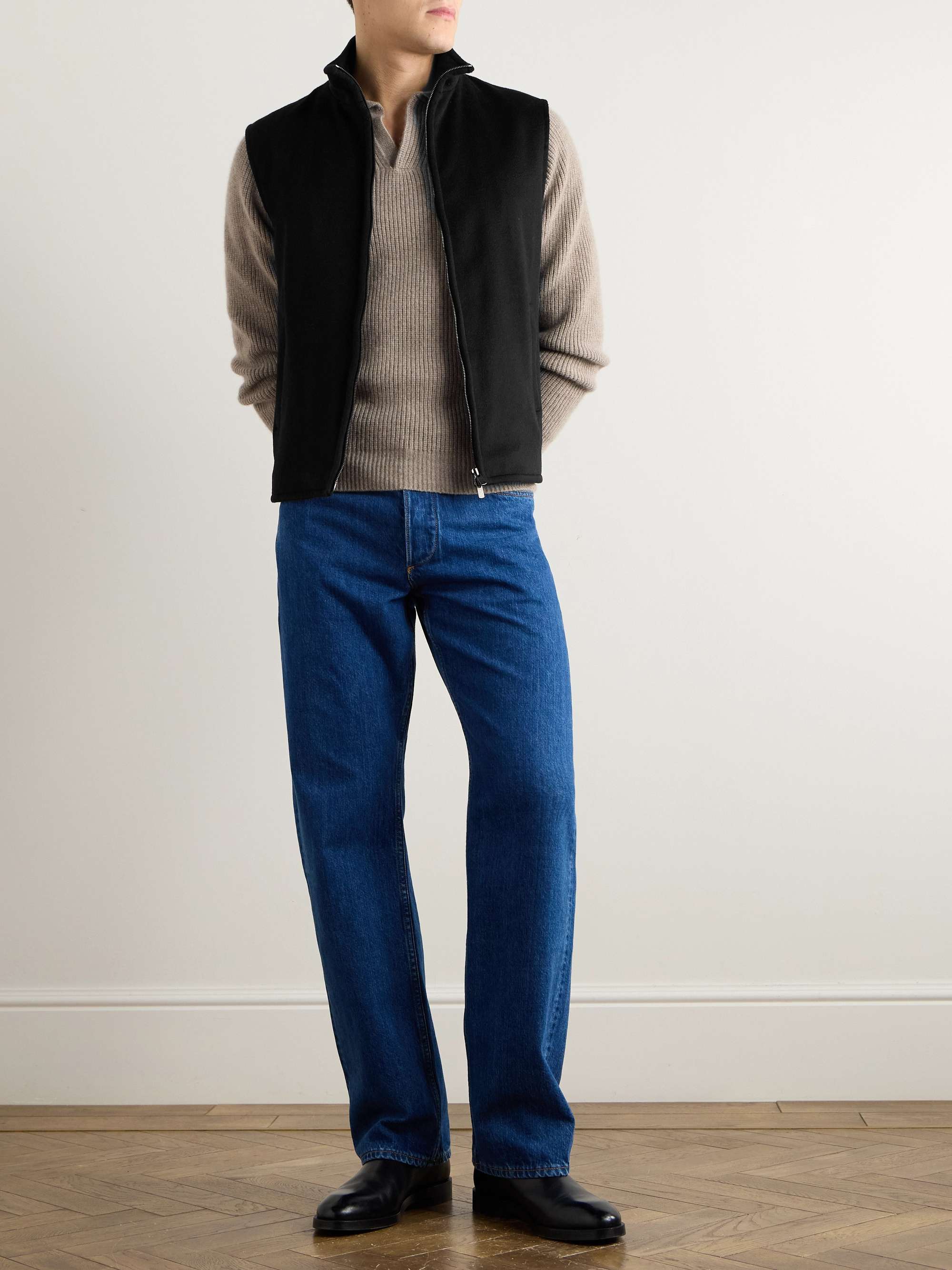 Cashmere Gilet view