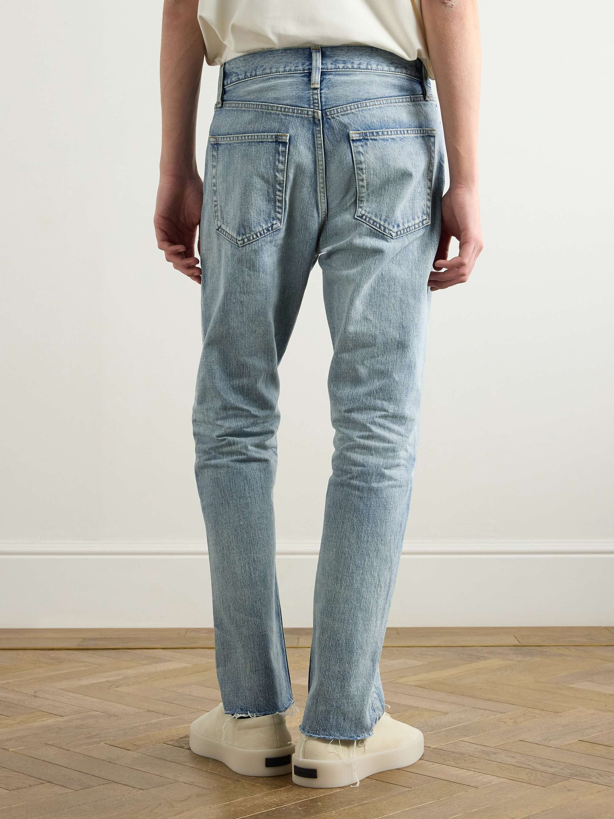 Tapered Jeans view