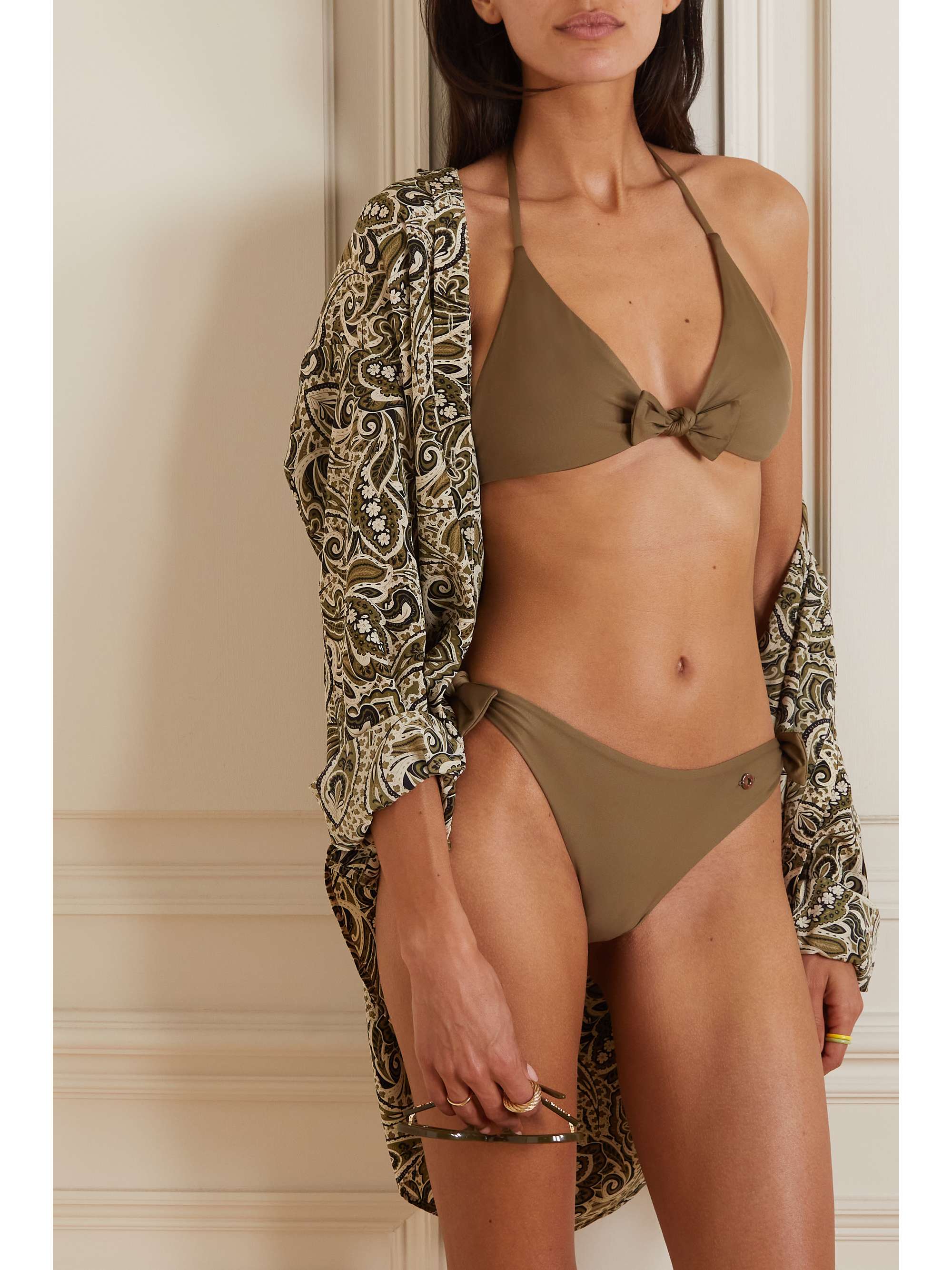 Bow-detailed halterneck bikini top view