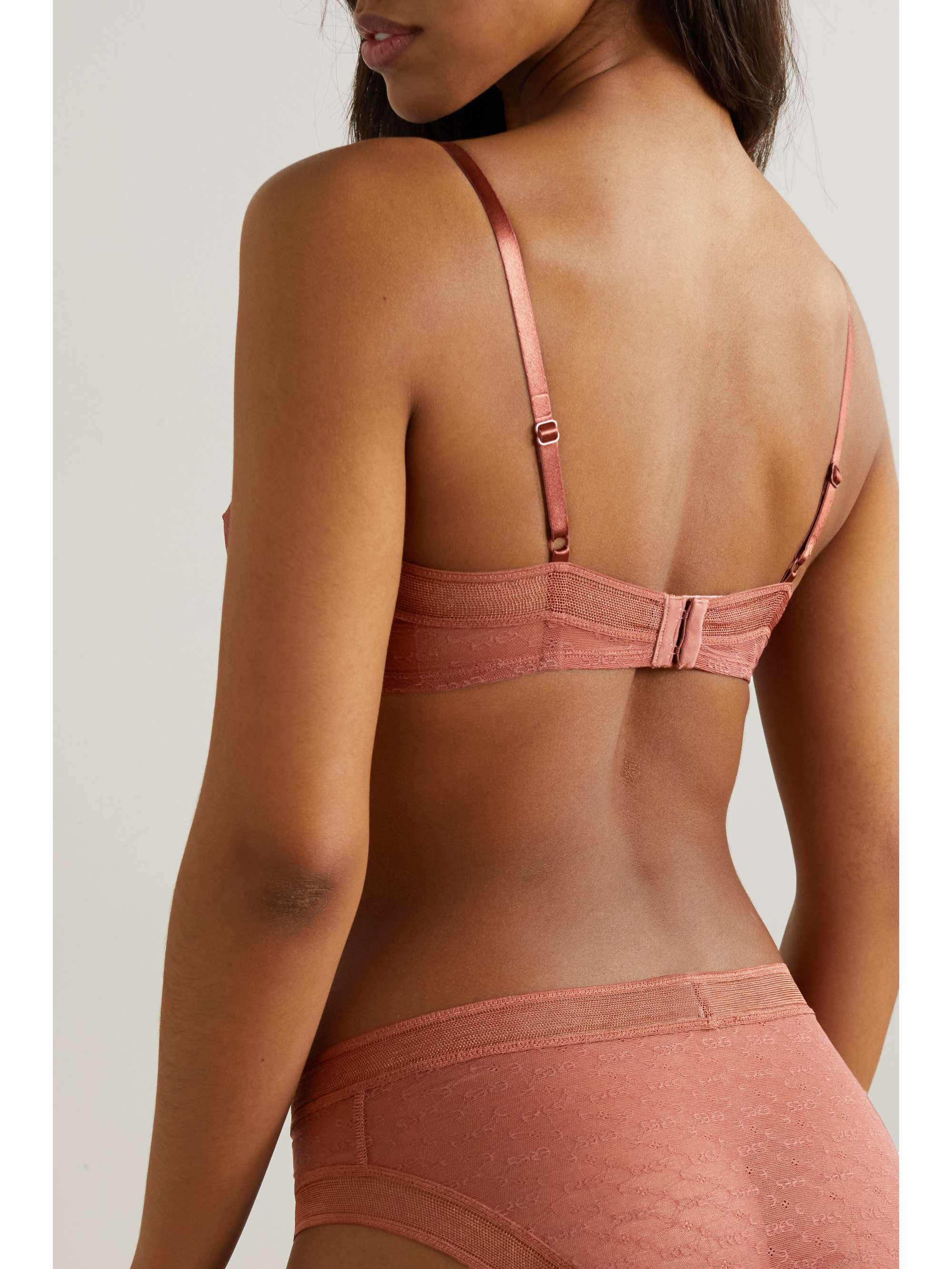 Positive stretch jacquard-lace underwired bra view