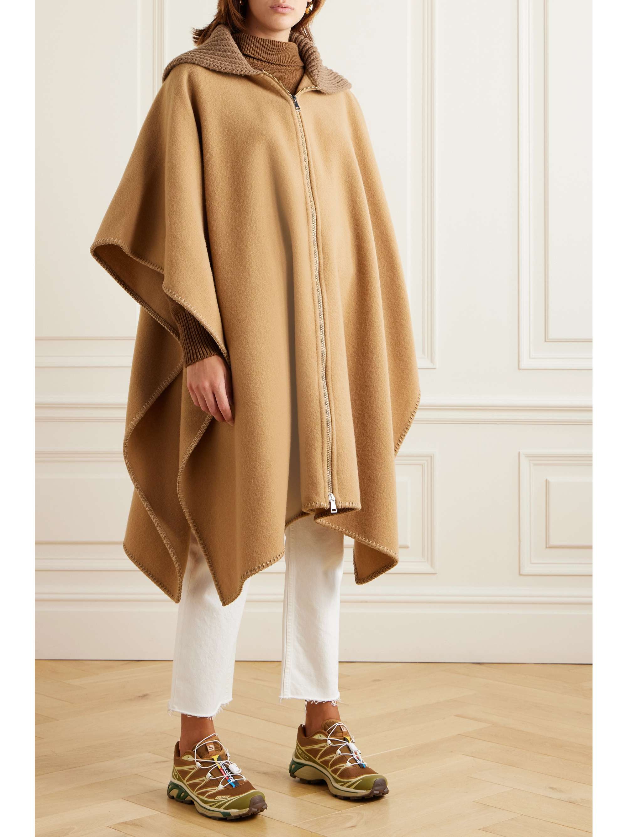 Wool cape view