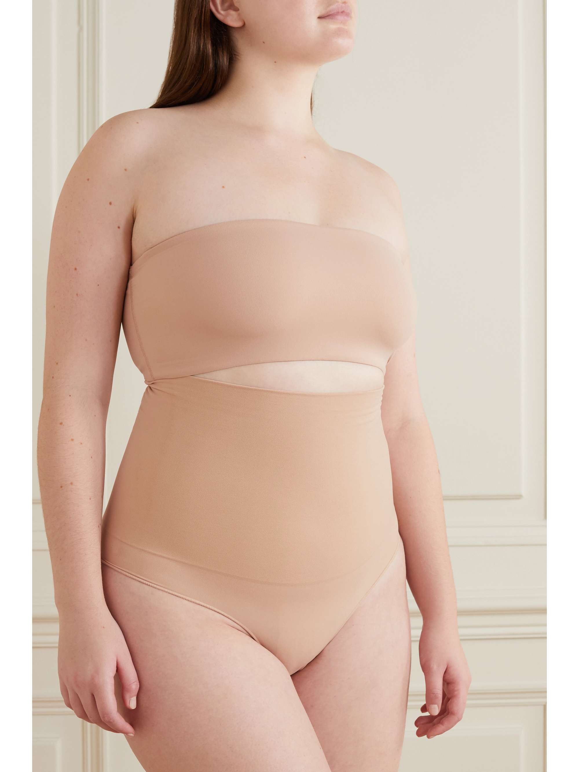 Fits Everybody Bandeau view