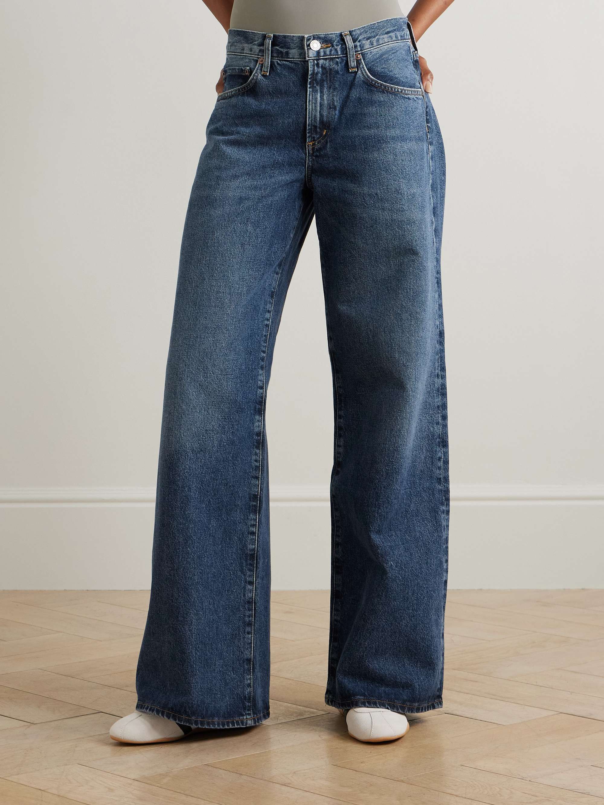 Clara Baggy low-rise wide-leg organic jeans view