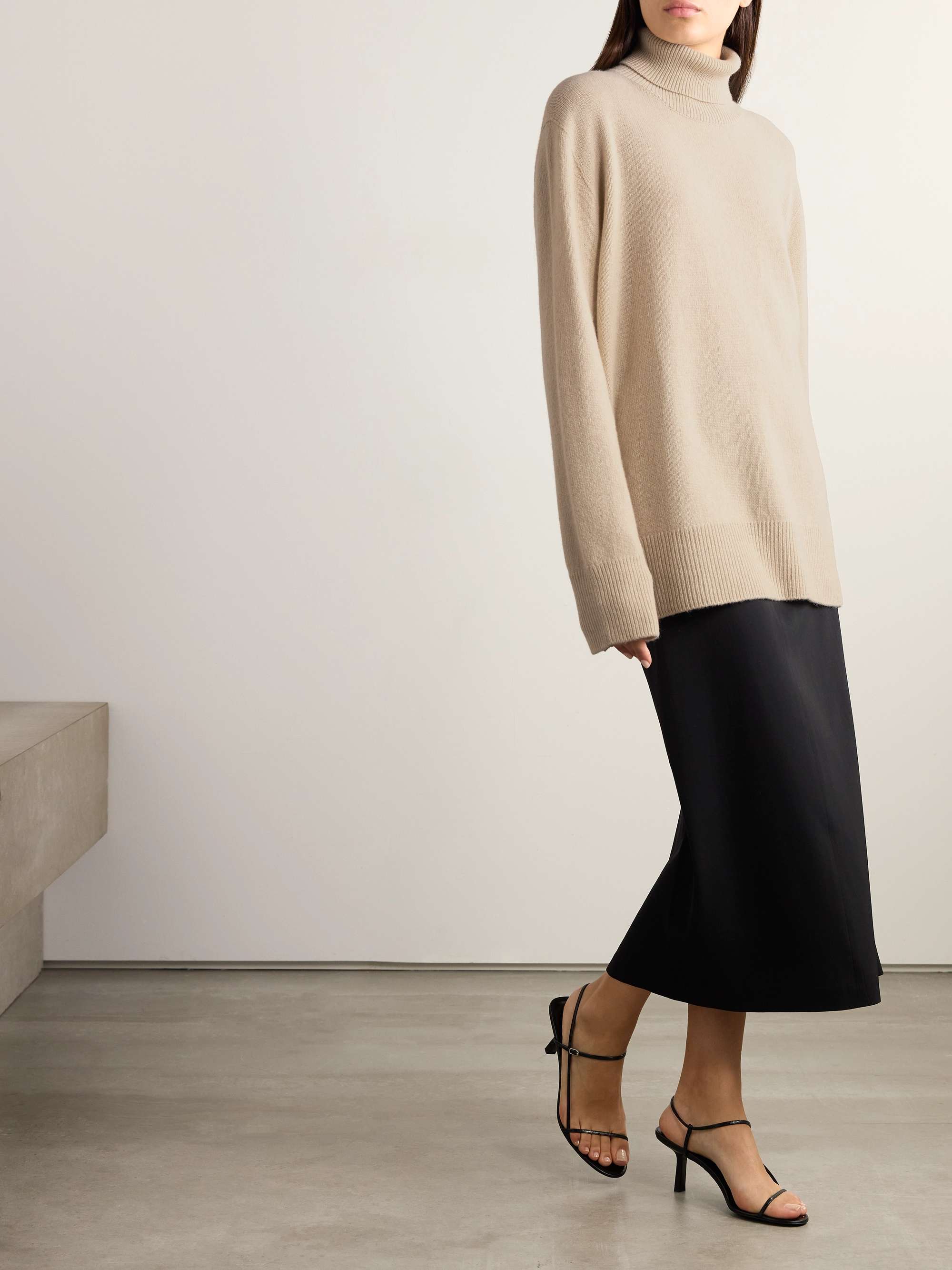 Stepny oversized wool and cashmere-blend turtleneck sweater view
