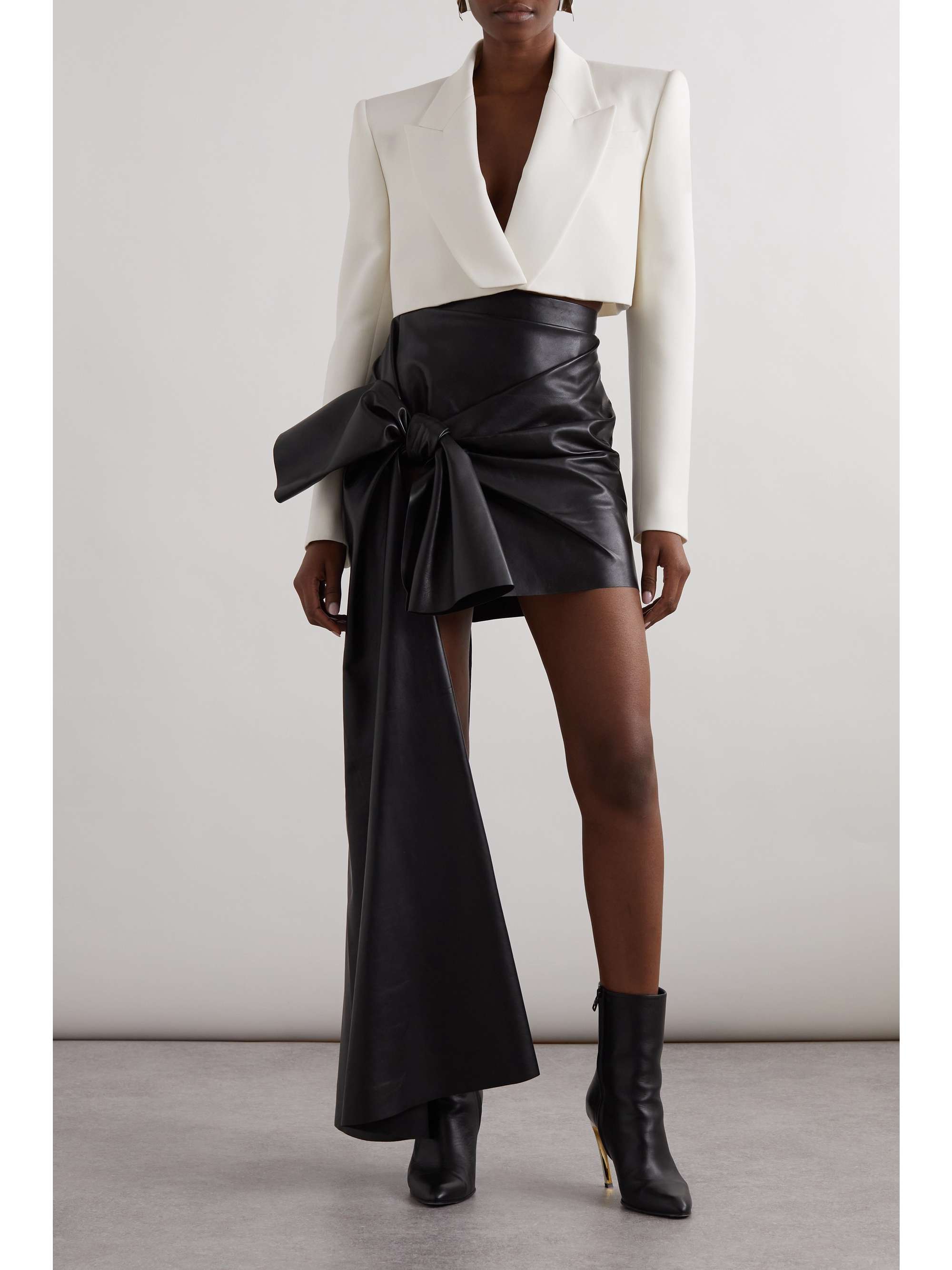 Cropped grain de poudre wool blazer view