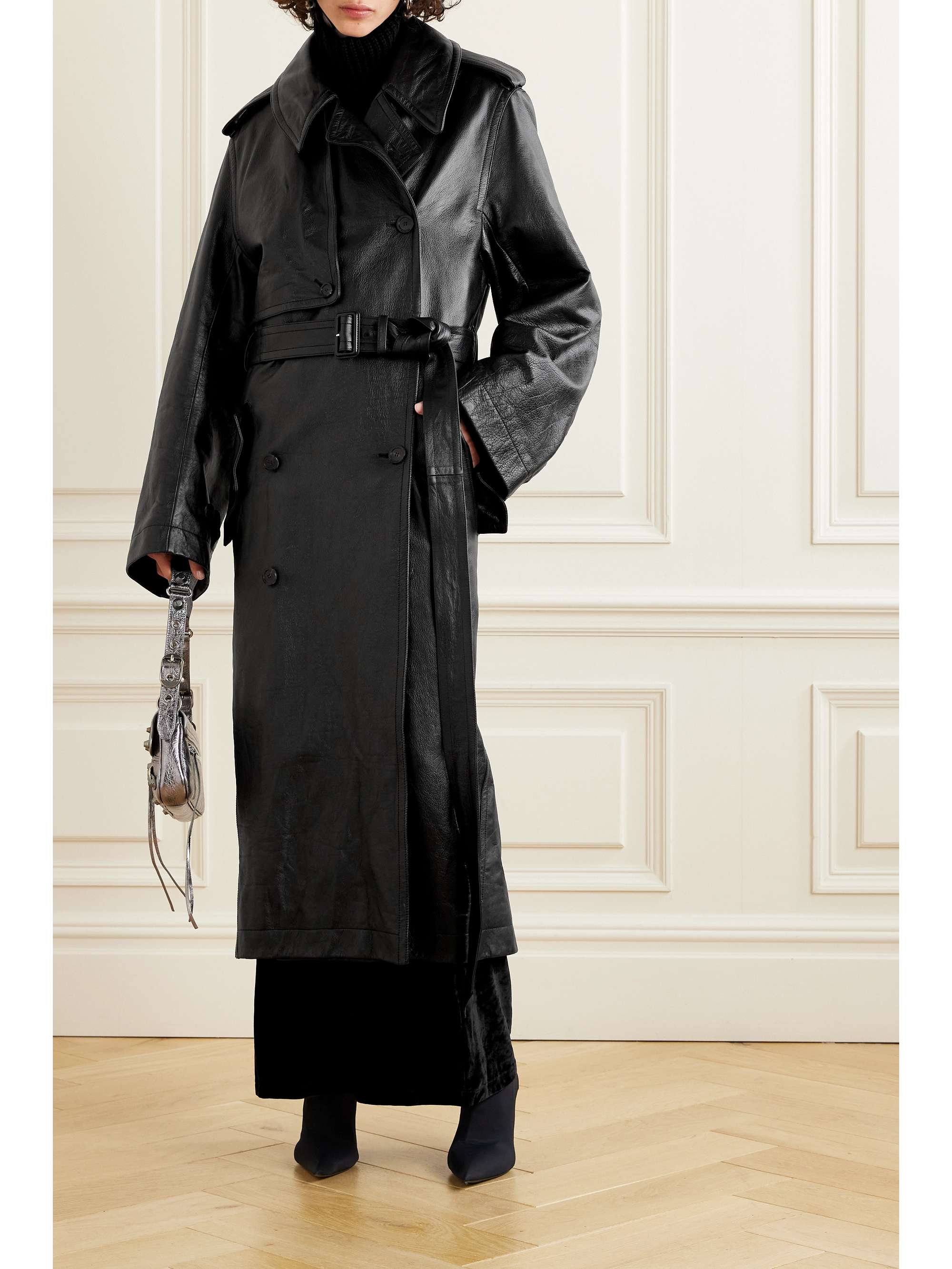 Cocoon double-breasted belted leather trench view