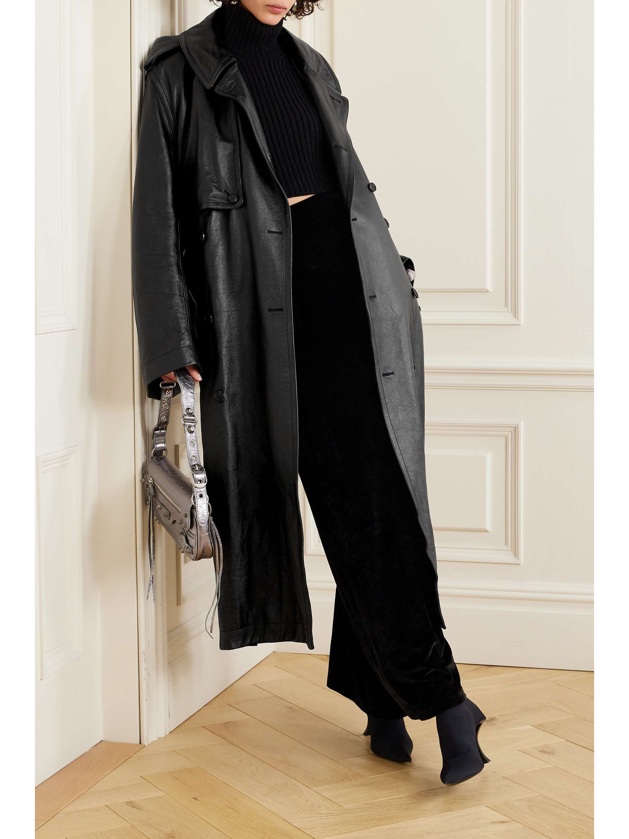 Cocoon double-breasted belted leather trench view