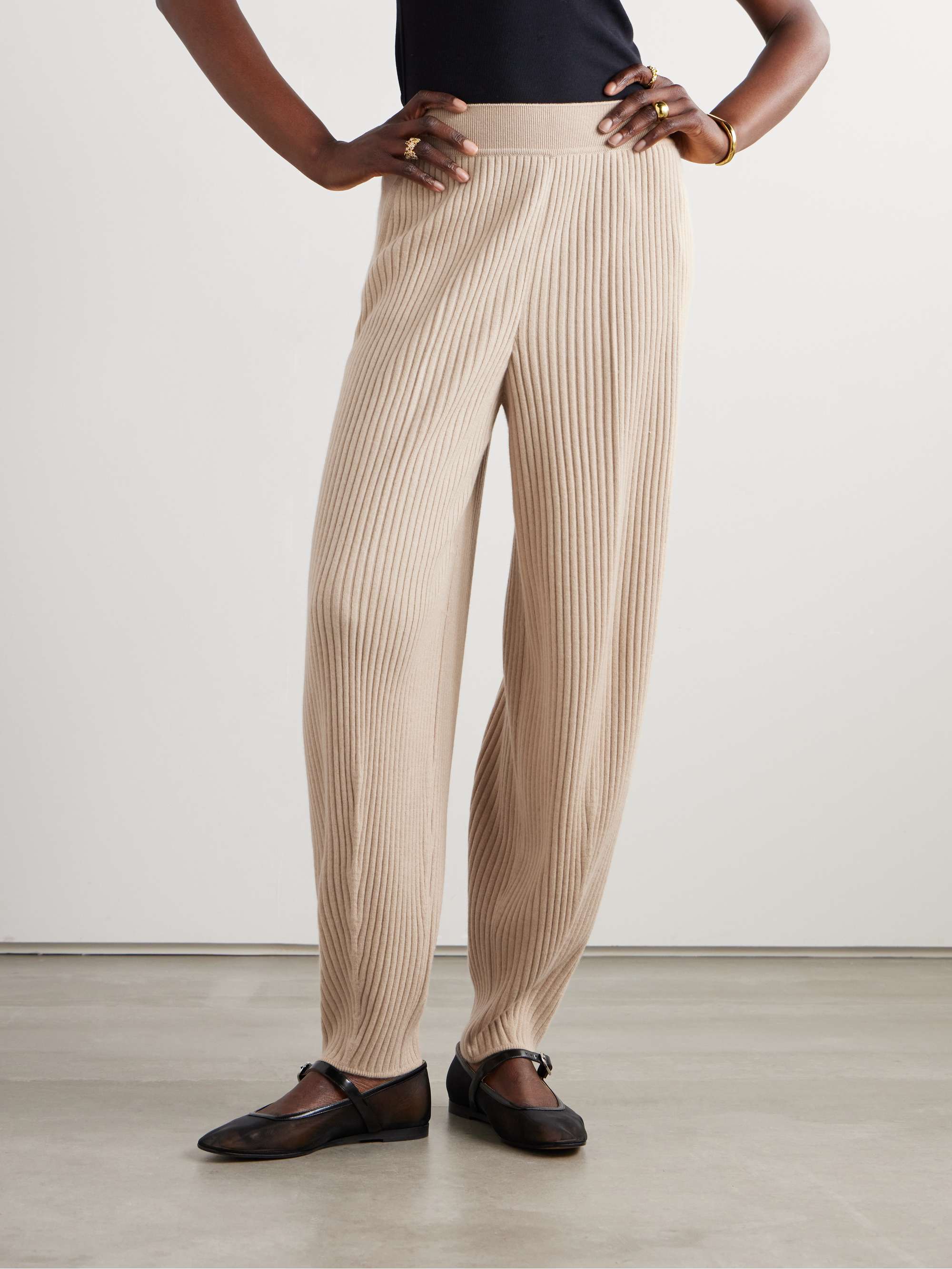 Ribbed cashmere tapered pants view