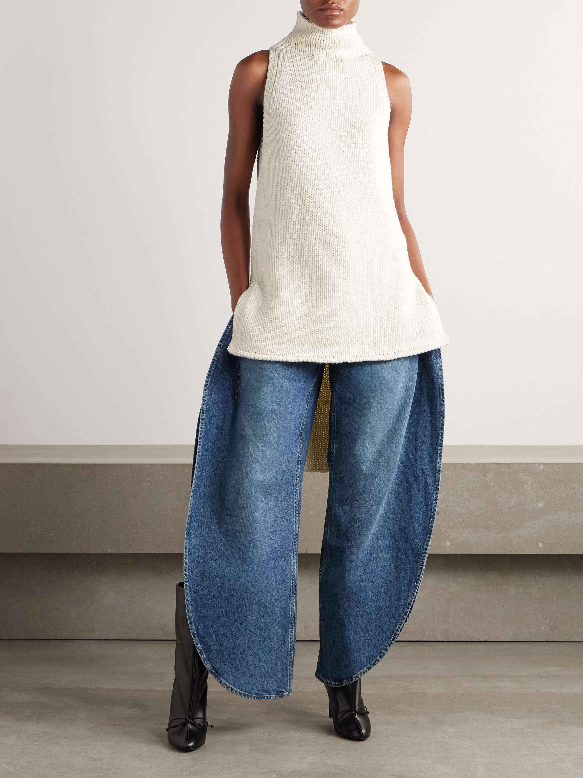 Sleeveless wool turtleneck sweater view