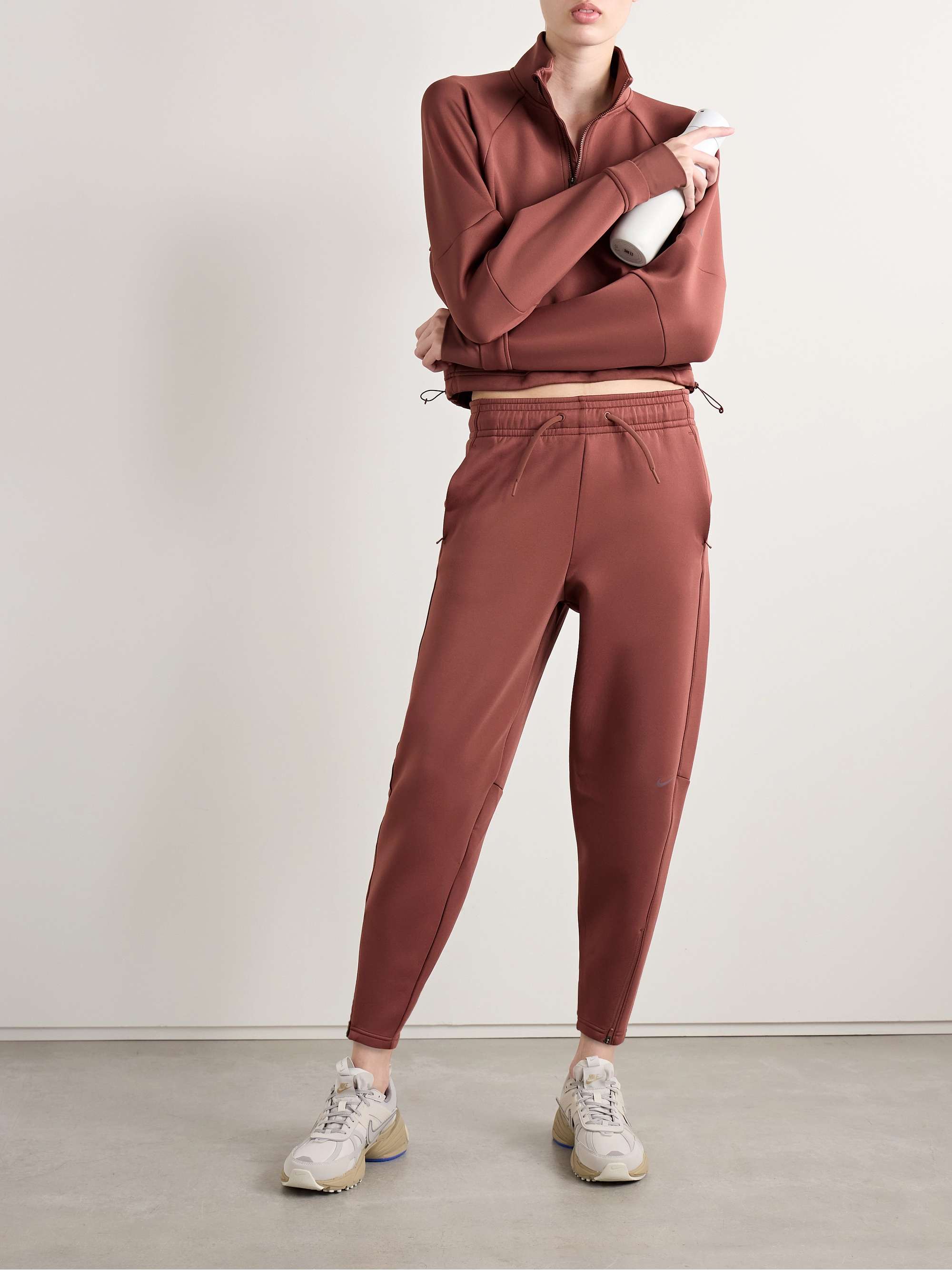 Prima Dri-FIT track pants view