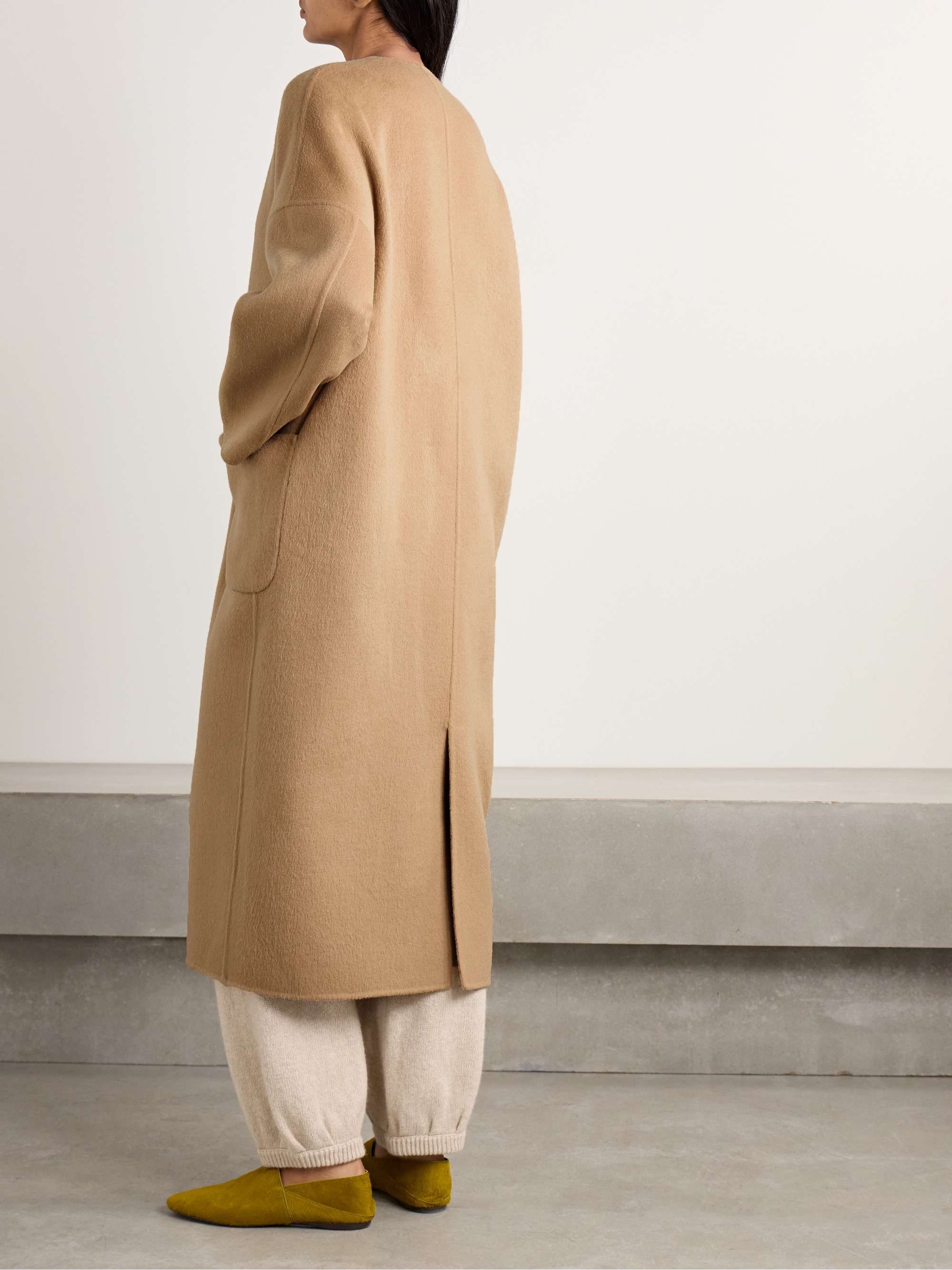 Kyma cashmere coat view