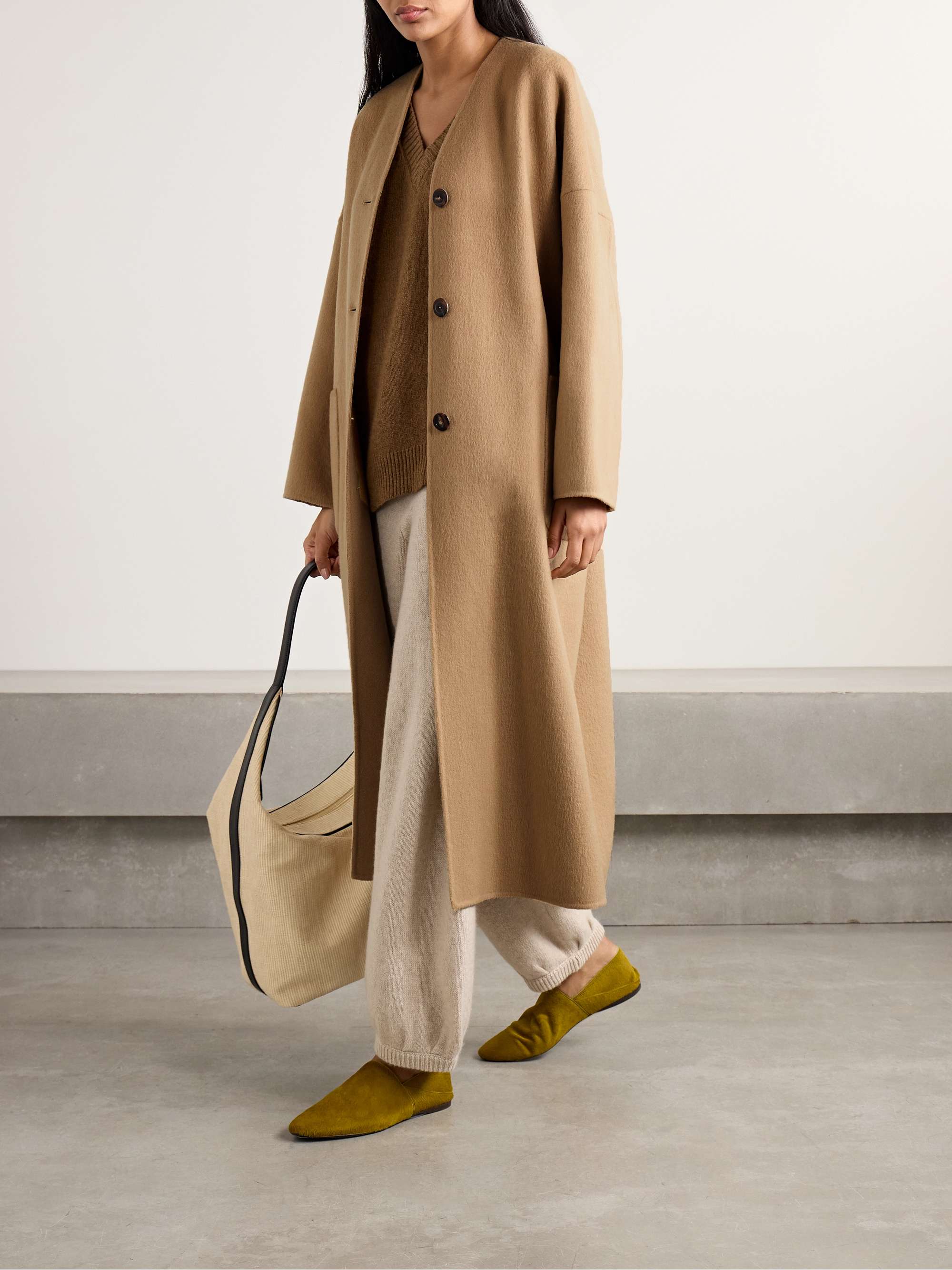 Kyma cashmere coat view