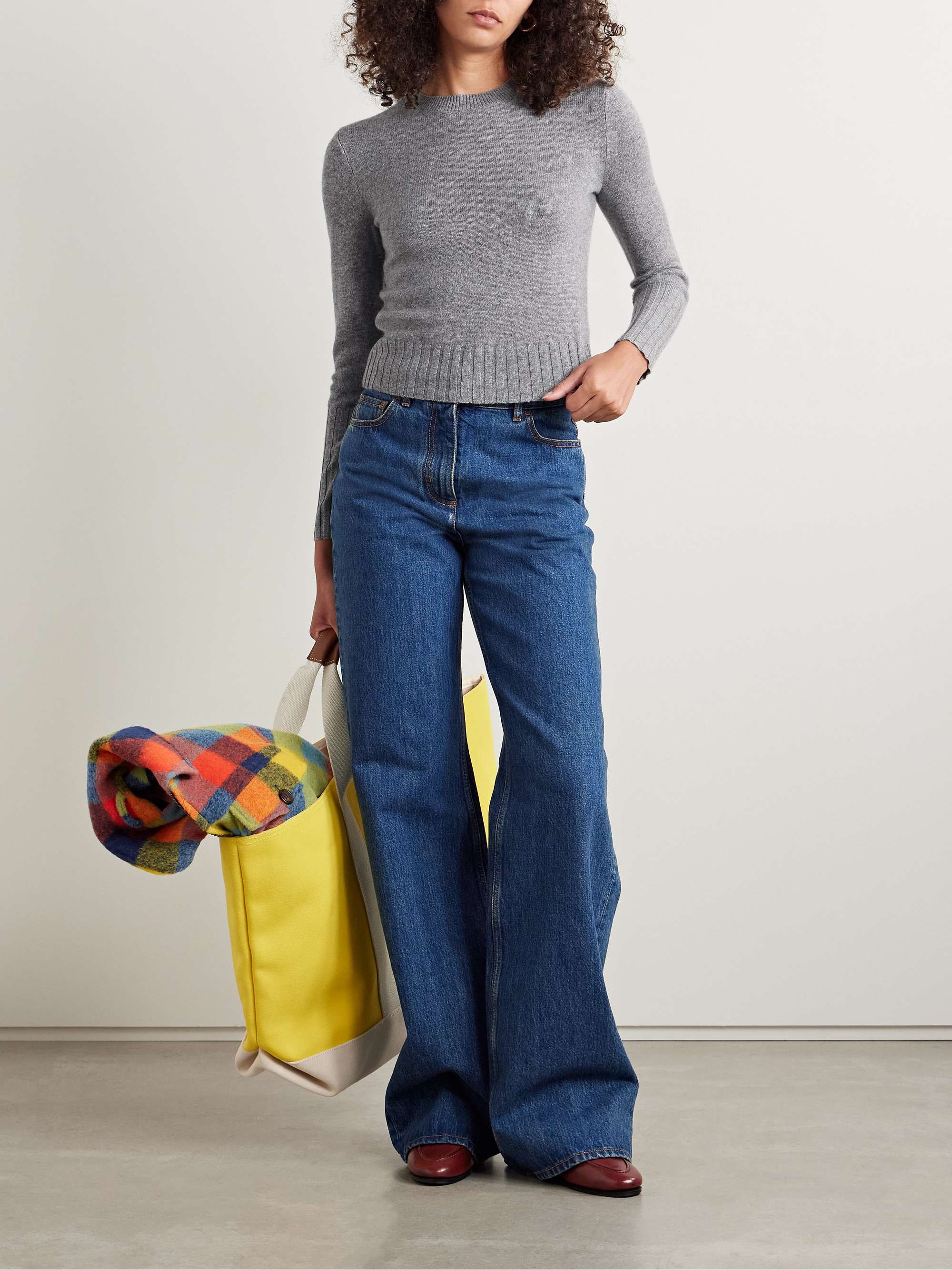Shrunken cashmere sweater view