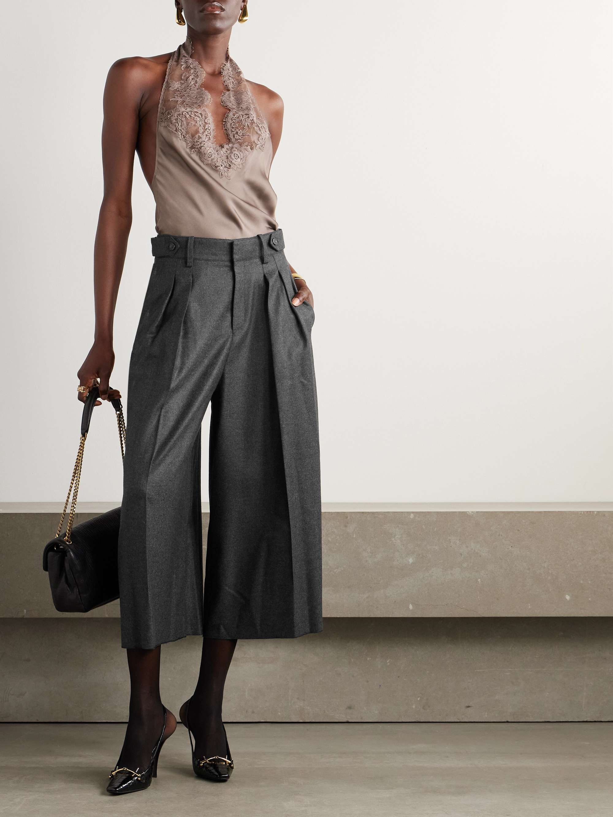 Flared pleated cashmere shorts view