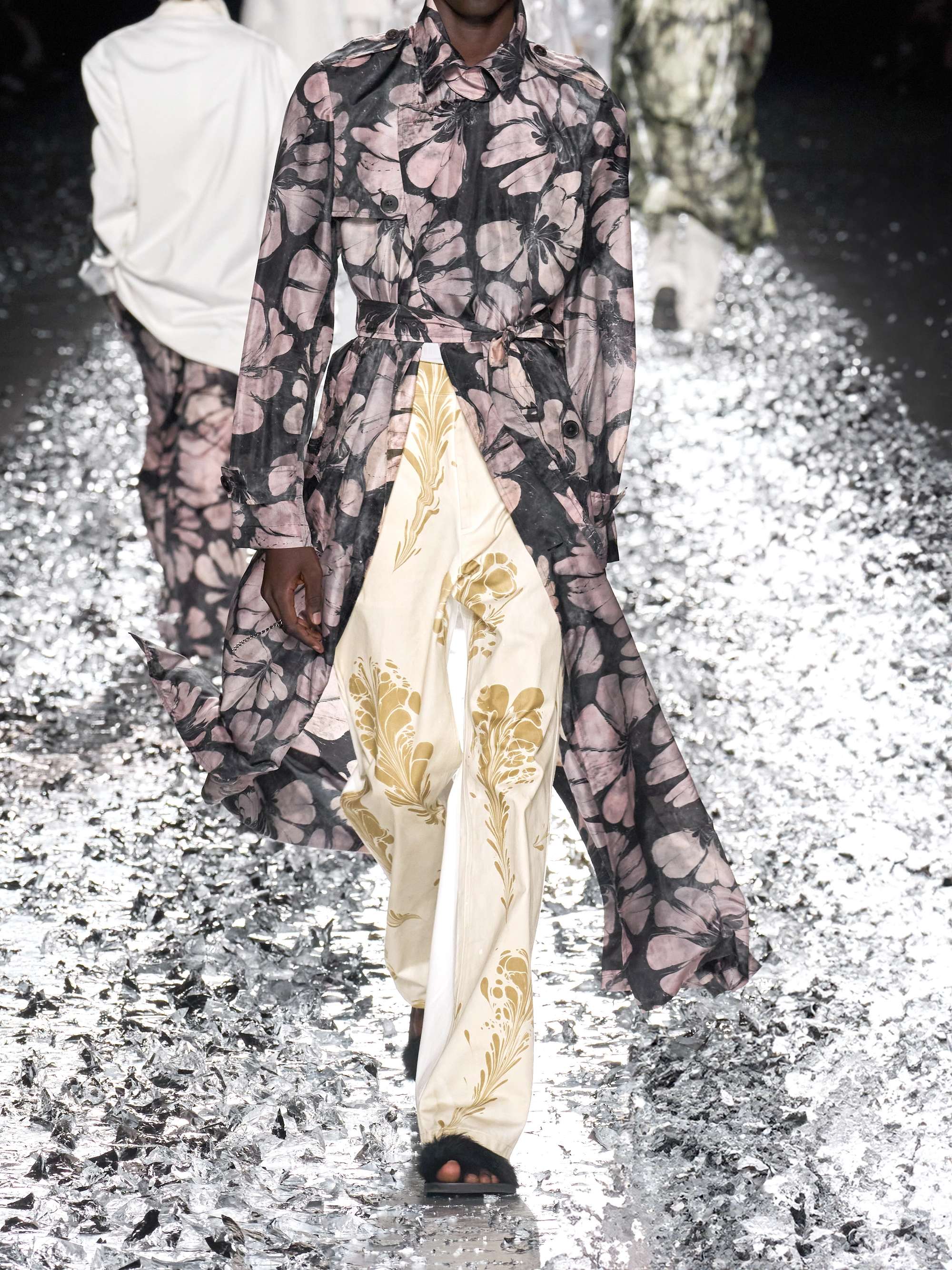 Floral-print cotton straight-leg pants view
