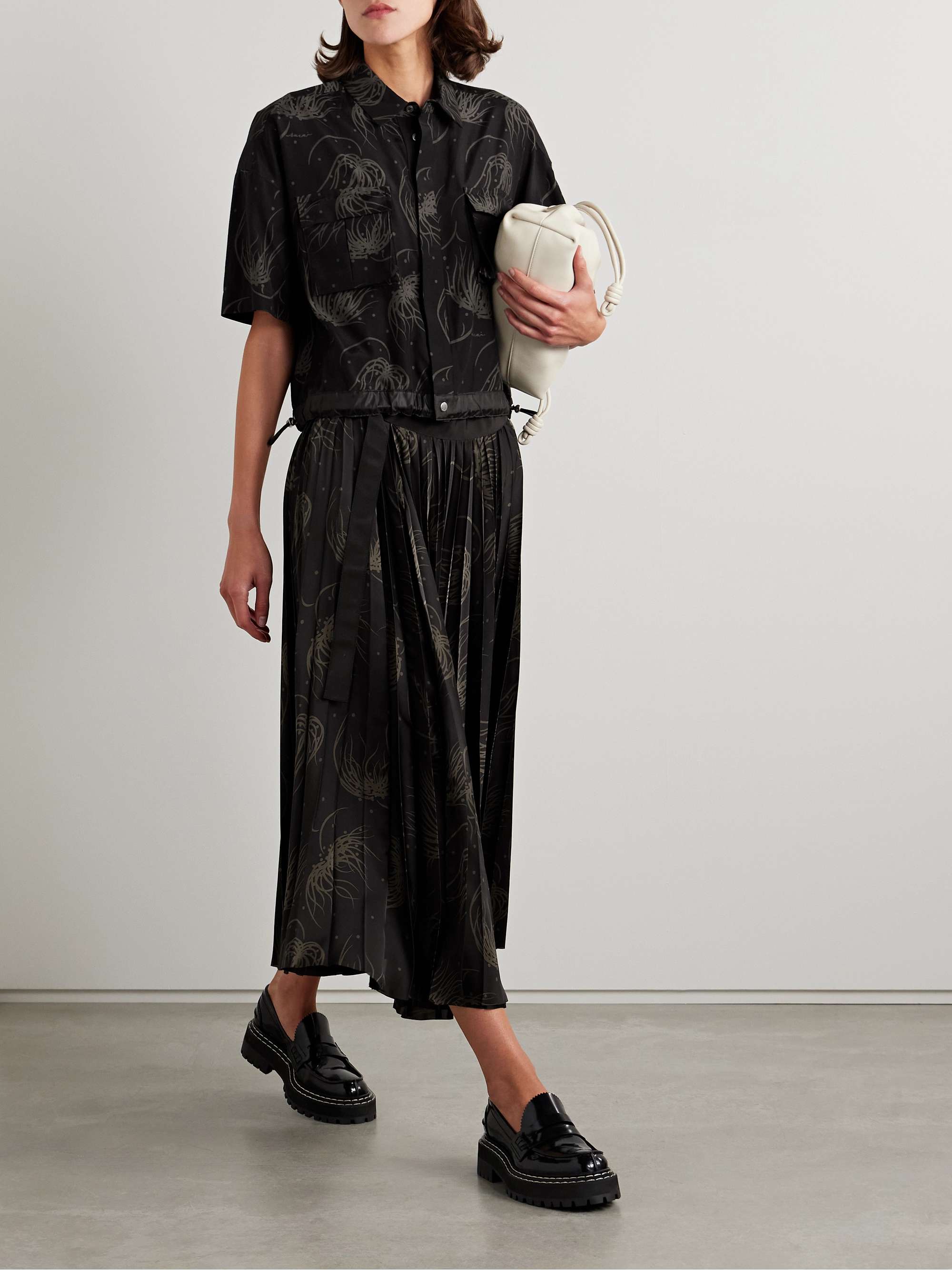 Cropped shell-trimmed printed poplin shirt view