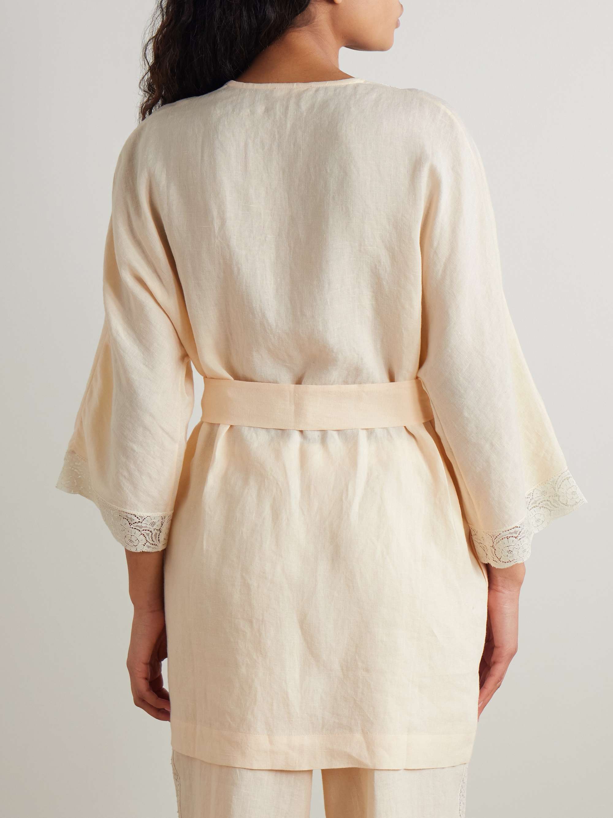Colline lace-trimmed linen robe view