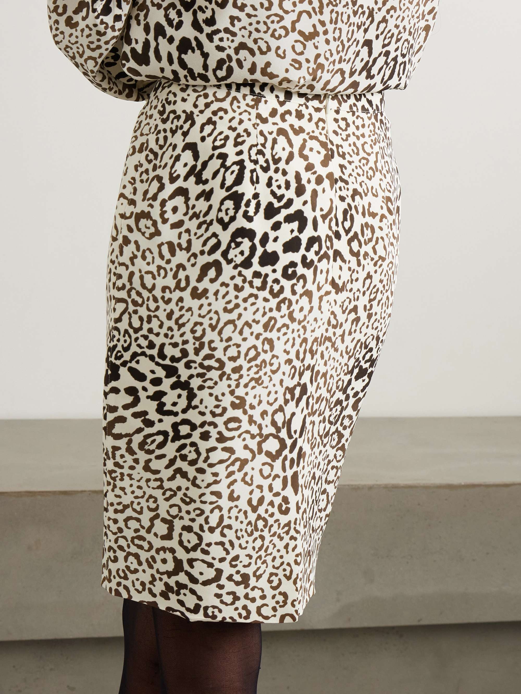 Leopard-print silk-crepe skirt view