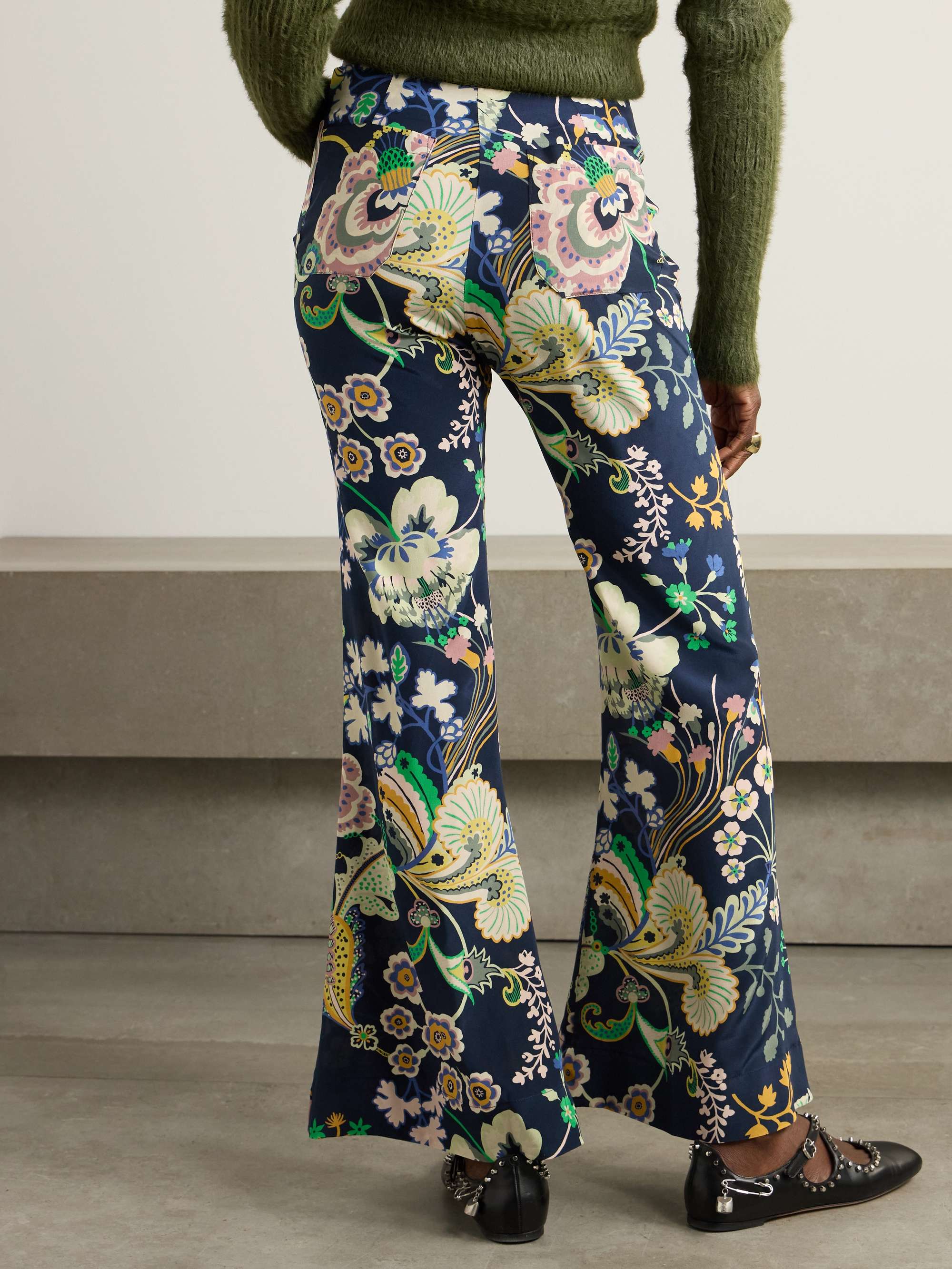 Farah printed silk crepe de chine flared pants view