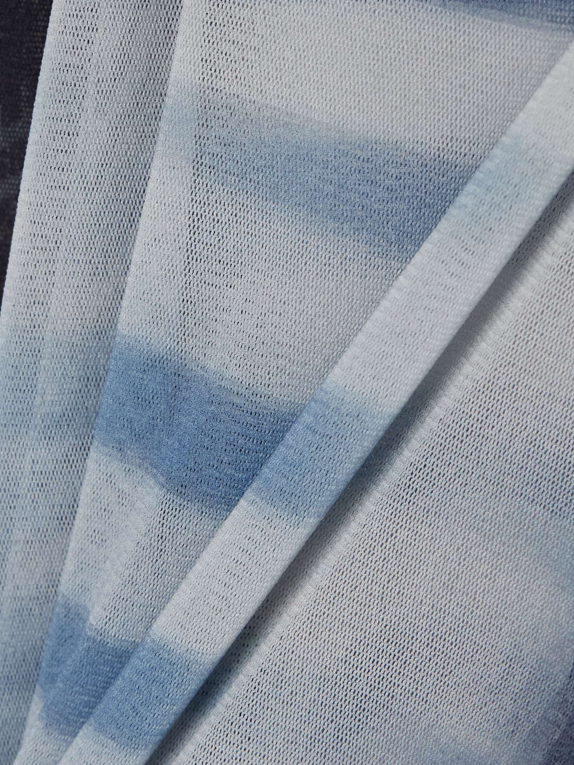 Trompe l'oeil printed mesh top view