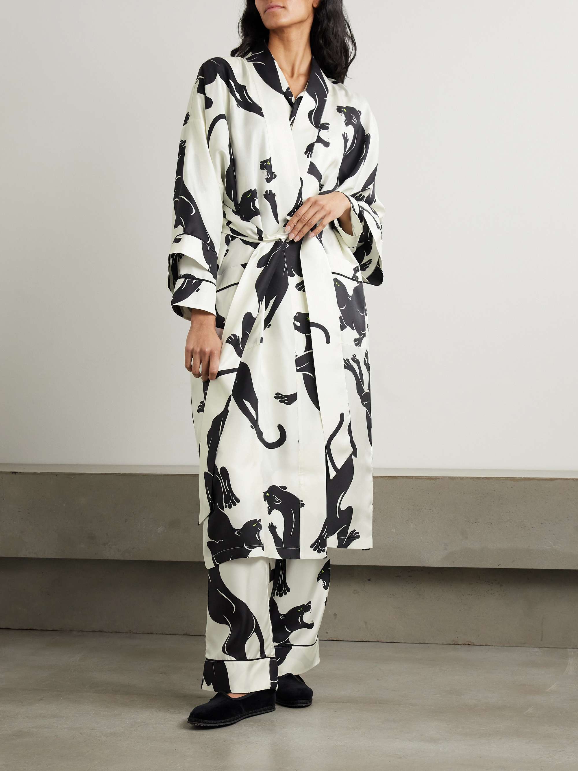 Sabine belted printed silk-twill robe view