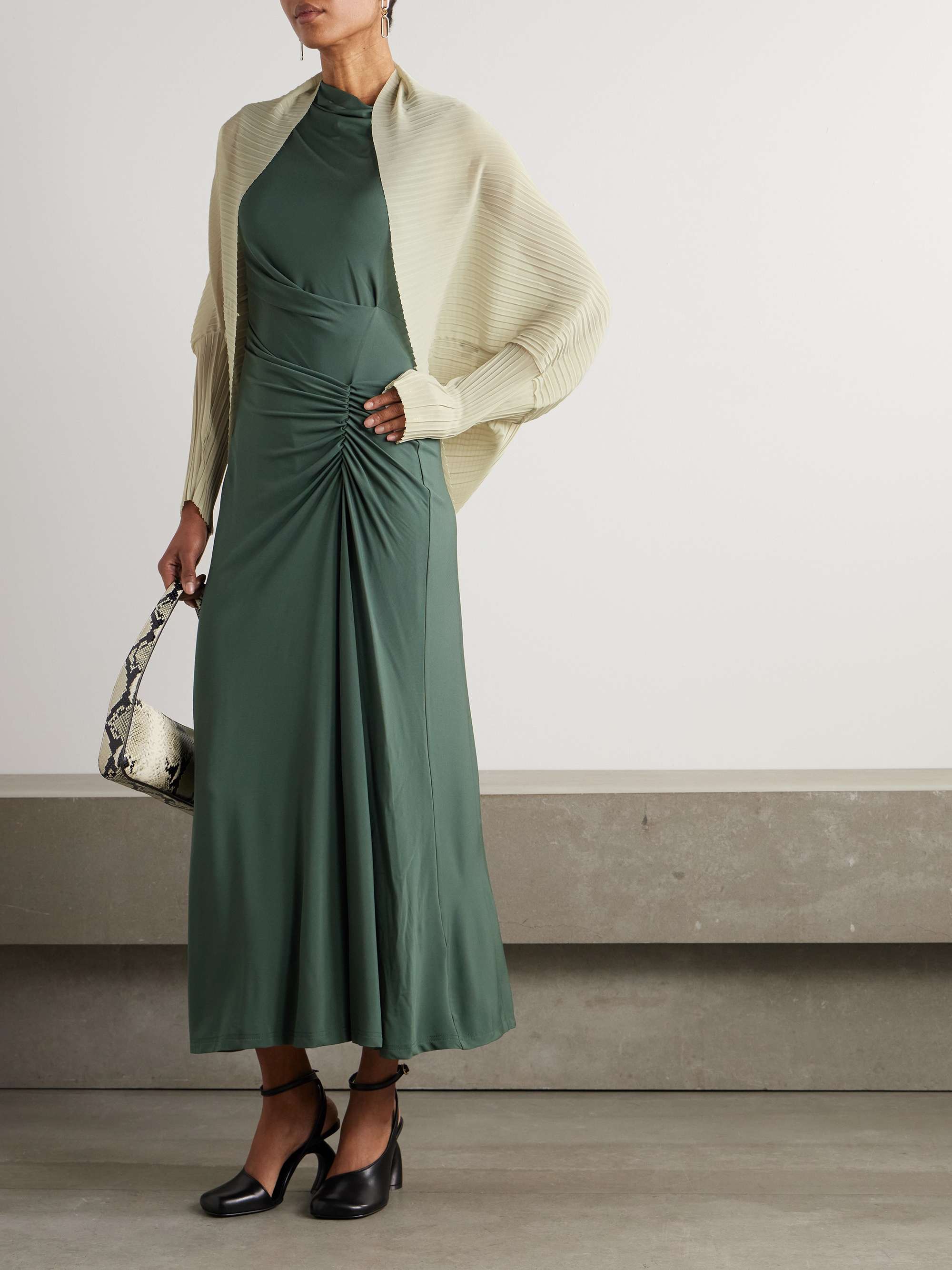 Vesuvio plissé-chiffon cape view