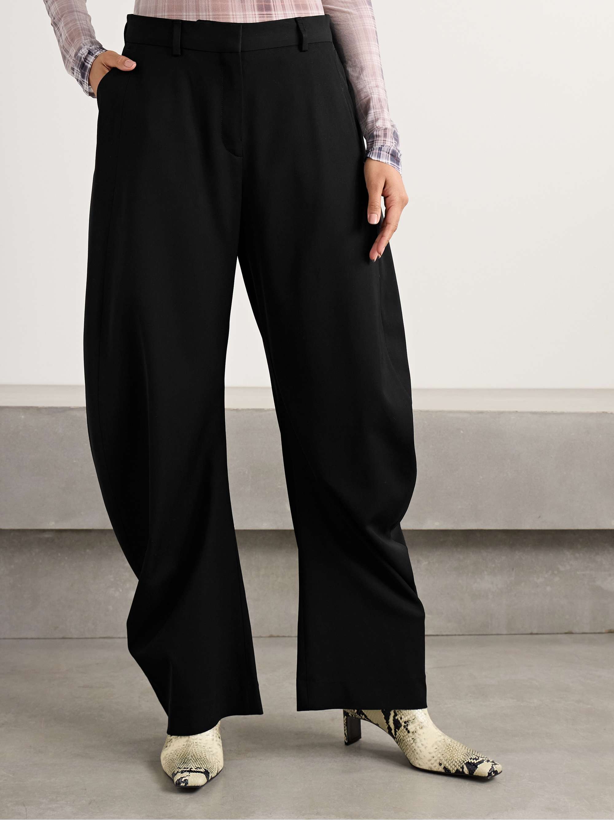 Crepe barrel-leg pants view